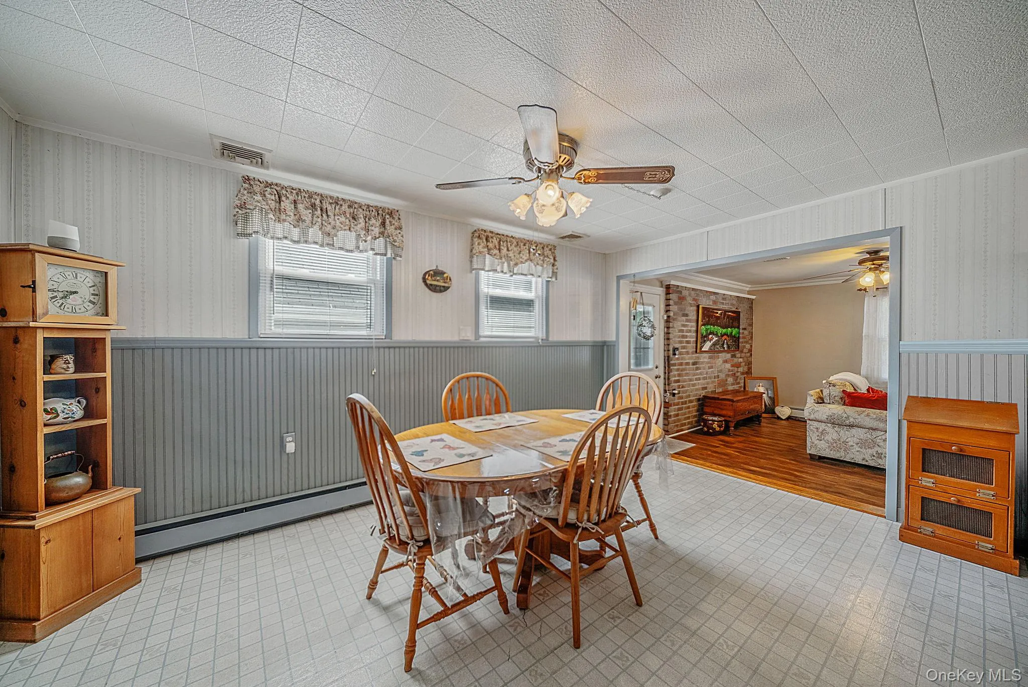 426 4th Street, Babylon, NY, 3 Bedrooms Bedrooms, 8 Rooms Rooms,2 BathroomsBathrooms,Residential,For Rent,4th,0,1022671 426 4th Street, Babylon, NY, 3 Bedrooms Bedrooms, 8 Rooms Rooms,2 BathroomsBathrooms,Residential,For Rent,4th,0,1022671