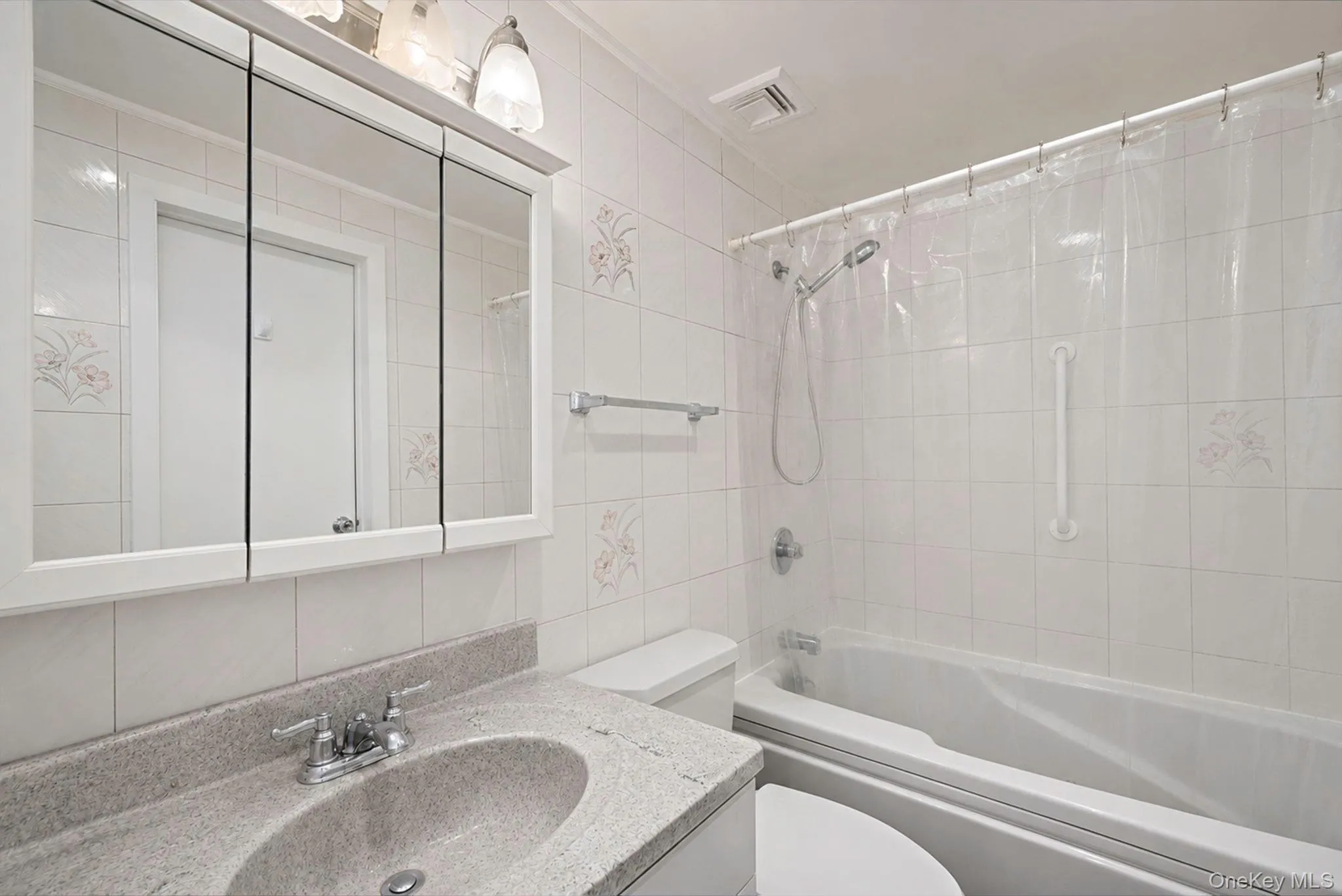 426 4th Street, Babylon, NY, 3 Bedrooms Bedrooms, 8 Rooms Rooms,2 BathroomsBathrooms,Residential,For Rent,4th,0,1022671 426 4th Street, Babylon, NY, 3 Bedrooms Bedrooms, 8 Rooms Rooms,2 BathroomsBathrooms,Residential,For Rent,4th,0,1022671