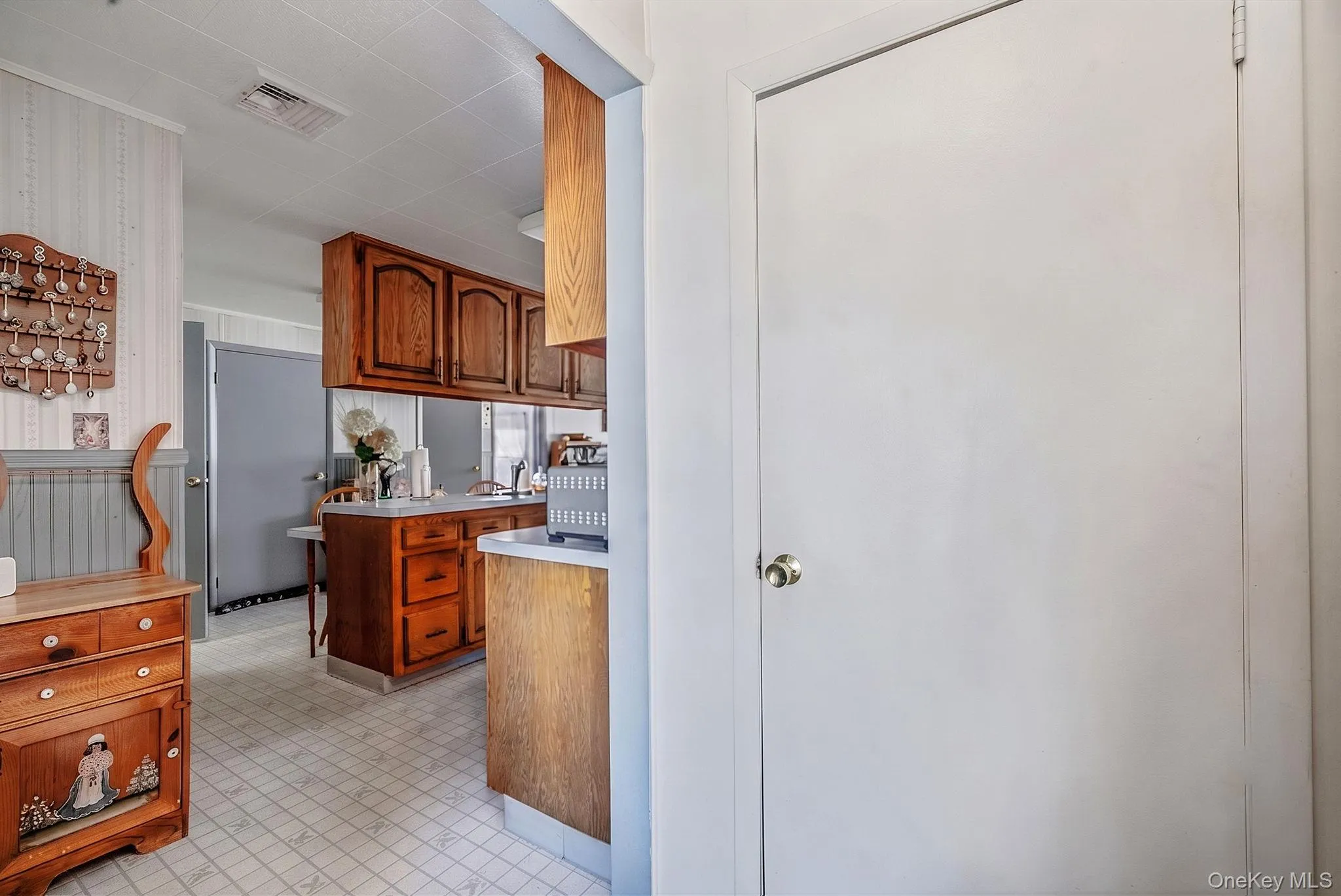 426 4th Street, Babylon, NY, 3 Bedrooms Bedrooms, 8 Rooms Rooms,2 BathroomsBathrooms,Residential,For Rent,4th,0,1022671 426 4th Street, Babylon, NY, 3 Bedrooms Bedrooms, 8 Rooms Rooms,2 BathroomsBathrooms,Residential,For Rent,4th,0,1022671