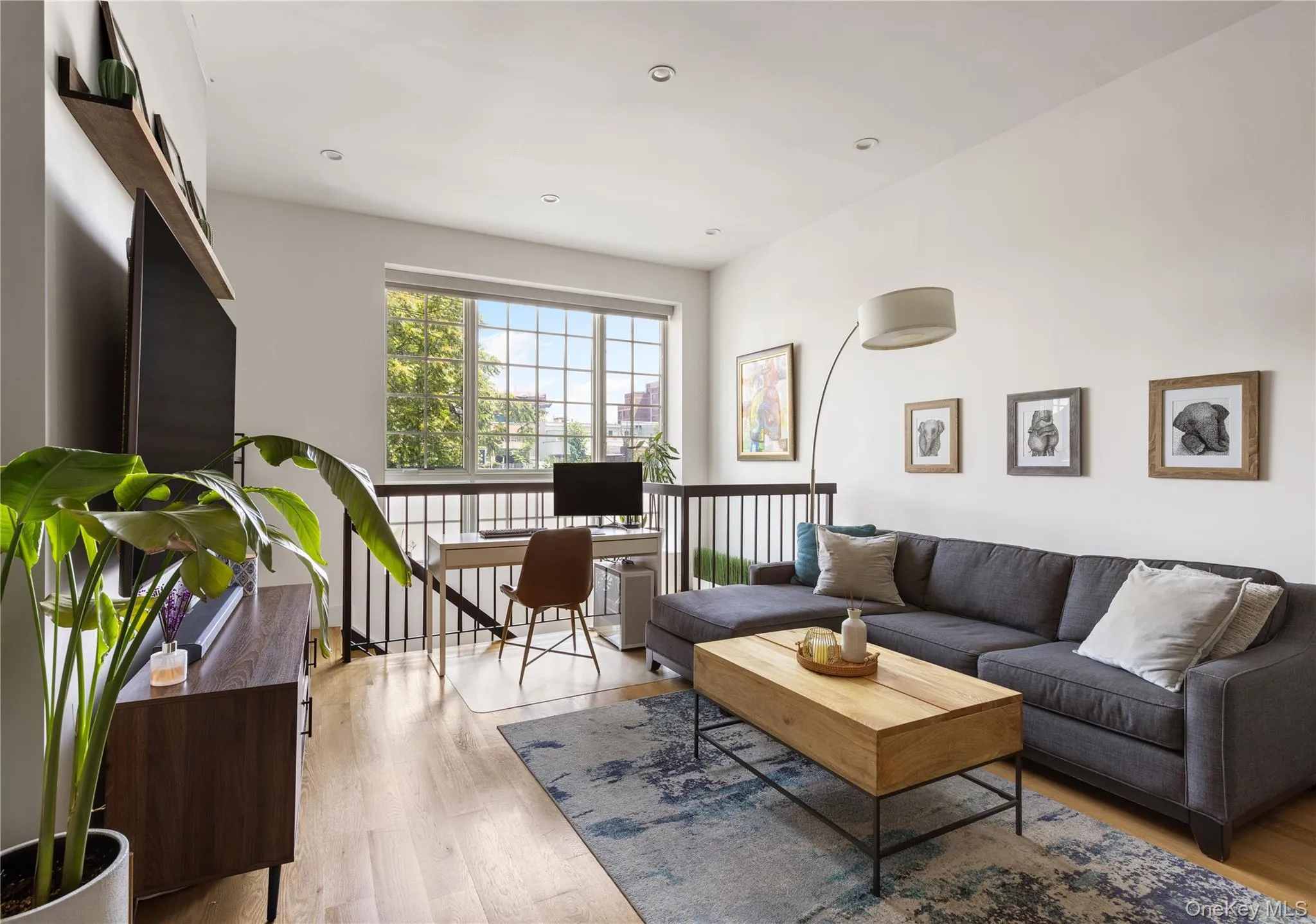 5-30 47th Avenue, New York, NY, 3 Rooms Rooms,1 BathroomBathrooms,Residential,For Rent,47th,0,1022673 5-30 47th Avenue, New York, NY, 3 Rooms Rooms,1 BathroomBathrooms,Residential,For Rent,47th,0,1022673