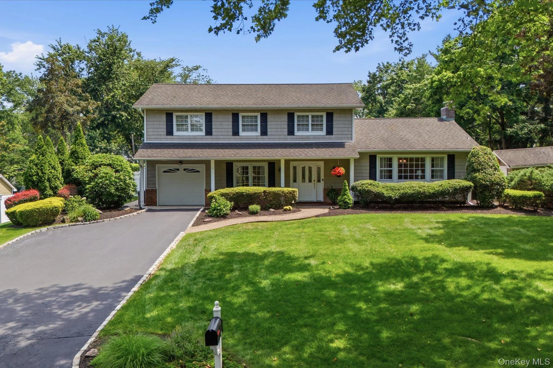 26 Lorijean Lane, Huntington, NY, 4 Bedrooms Bedrooms, 8 Rooms Rooms,2 BathroomsBathrooms,Residential,For Rent,Lorijean,0,1022674 26 Lorijean Lane, Huntington, NY, 4 Bedrooms Bedrooms, 8 Rooms Rooms,2 BathroomsBathrooms,Residential,For Rent,Lorijean,0,1022674