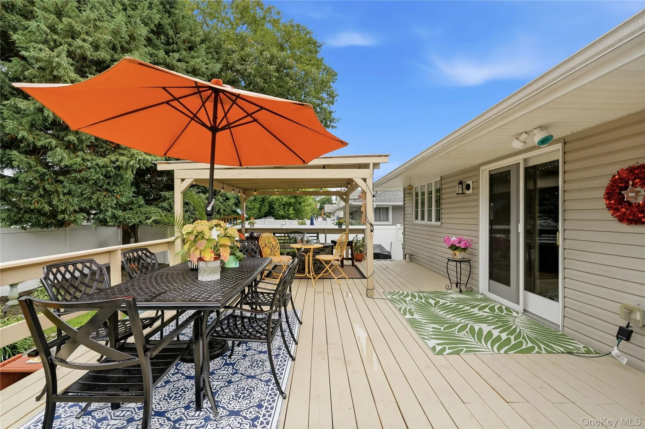 17 Mohawk Place, Oyster Bay, NY, 3 Bedrooms Bedrooms, 7 Rooms Rooms,3 BathroomsBathrooms,Residential,For Rent,Mohawk,0,1022675 17 Mohawk Place, Oyster Bay, NY, 3 Bedrooms Bedrooms, 7 Rooms Rooms,3 BathroomsBathrooms,Residential,For Rent,Mohawk,0,1022675