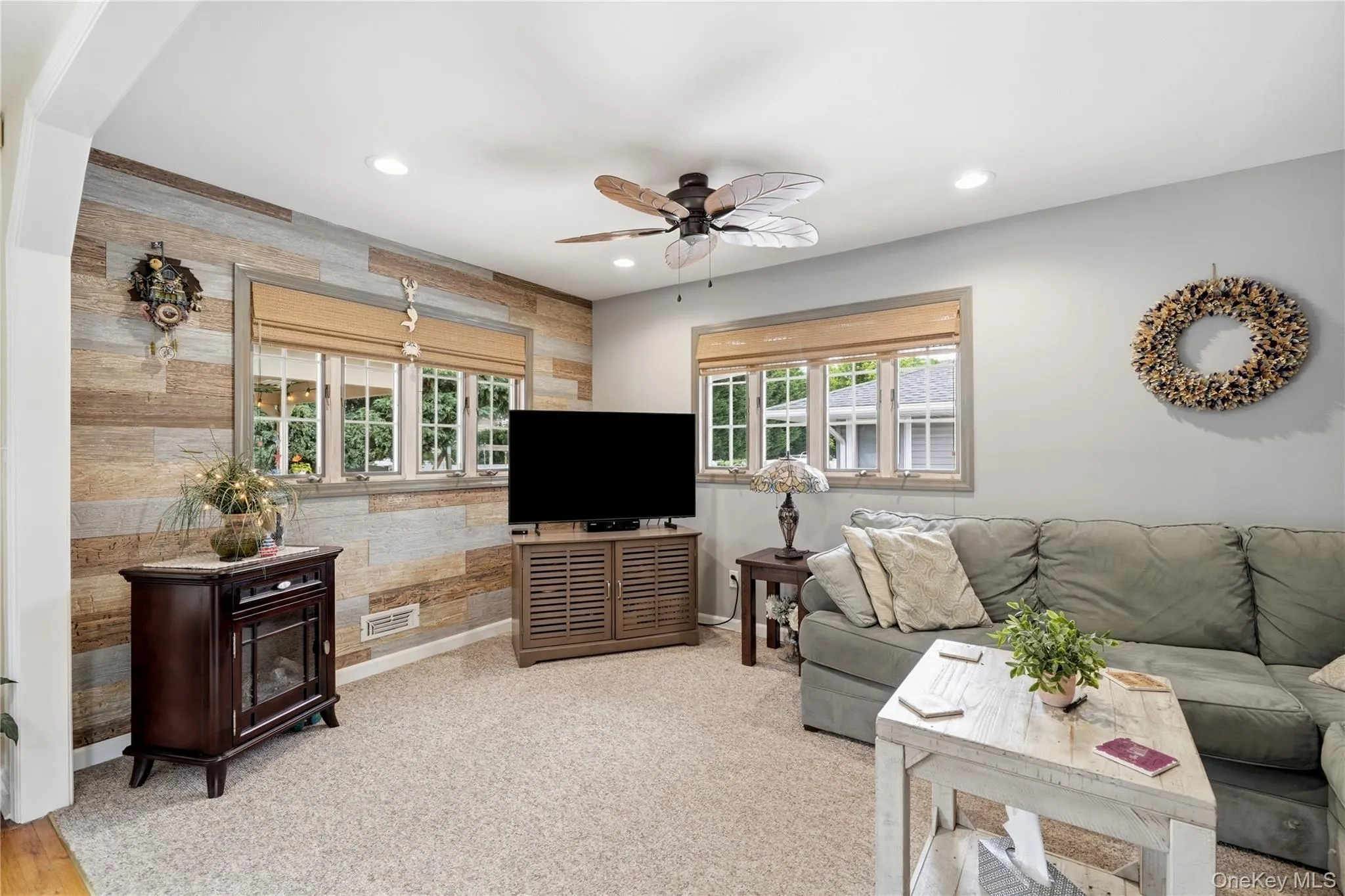 17 Mohawk Place, Oyster Bay, NY, 3 Bedrooms Bedrooms, 7 Rooms Rooms,3 BathroomsBathrooms,Residential,For Rent,Mohawk,0,1022675 17 Mohawk Place, Oyster Bay, NY, 3 Bedrooms Bedrooms, 7 Rooms Rooms,3 BathroomsBathrooms,Residential,For Rent,Mohawk,0,1022675