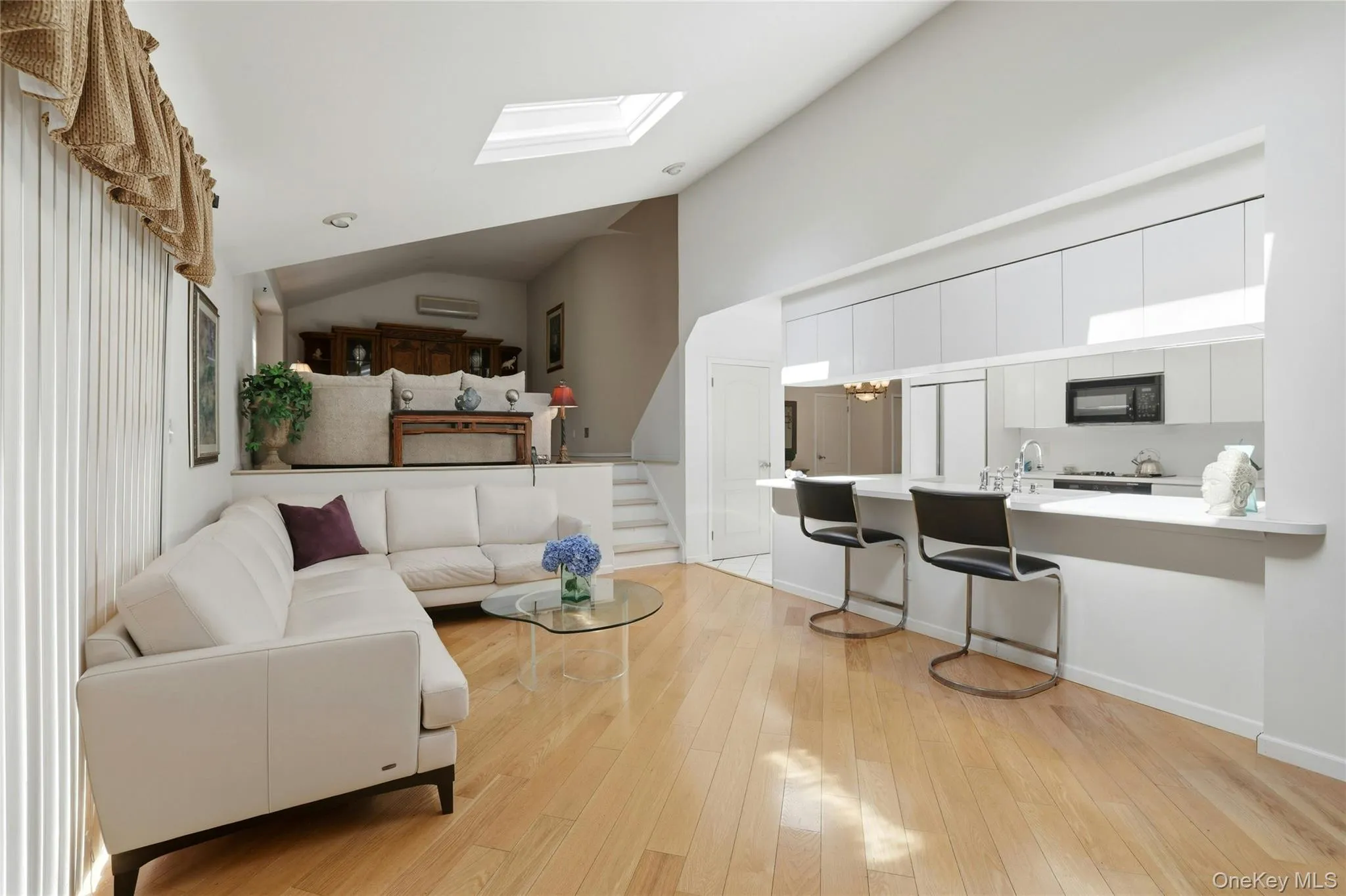 3 King Avenue, Huntington, NY, 4 Bedrooms Bedrooms, 8 Rooms Rooms,2 BathroomsBathrooms,Residential,For Rent,King,0,1022676 3 King Avenue, Huntington, NY, 4 Bedrooms Bedrooms, 8 Rooms Rooms,2 BathroomsBathrooms,Residential,For Rent,King,0,1022676