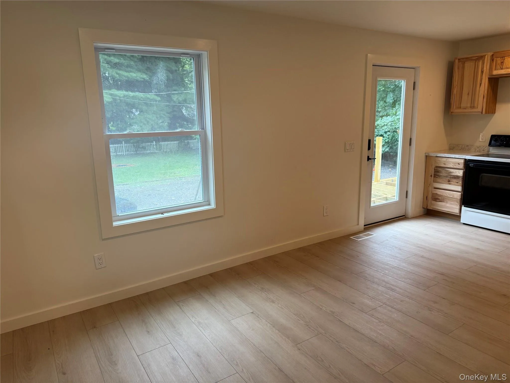 29 Thompson Street, Red Hook, NY, 3 Bedrooms Bedrooms, 5 Rooms Rooms,2 BathroomsBathrooms,Residential Lease,For Rent,Thompson,0,1022679 29 Thompson Street, Red Hook, NY, 3 Bedrooms Bedrooms, 5 Rooms Rooms,2 BathroomsBathrooms,Residential Lease,For Rent,Thompson,0,1022679