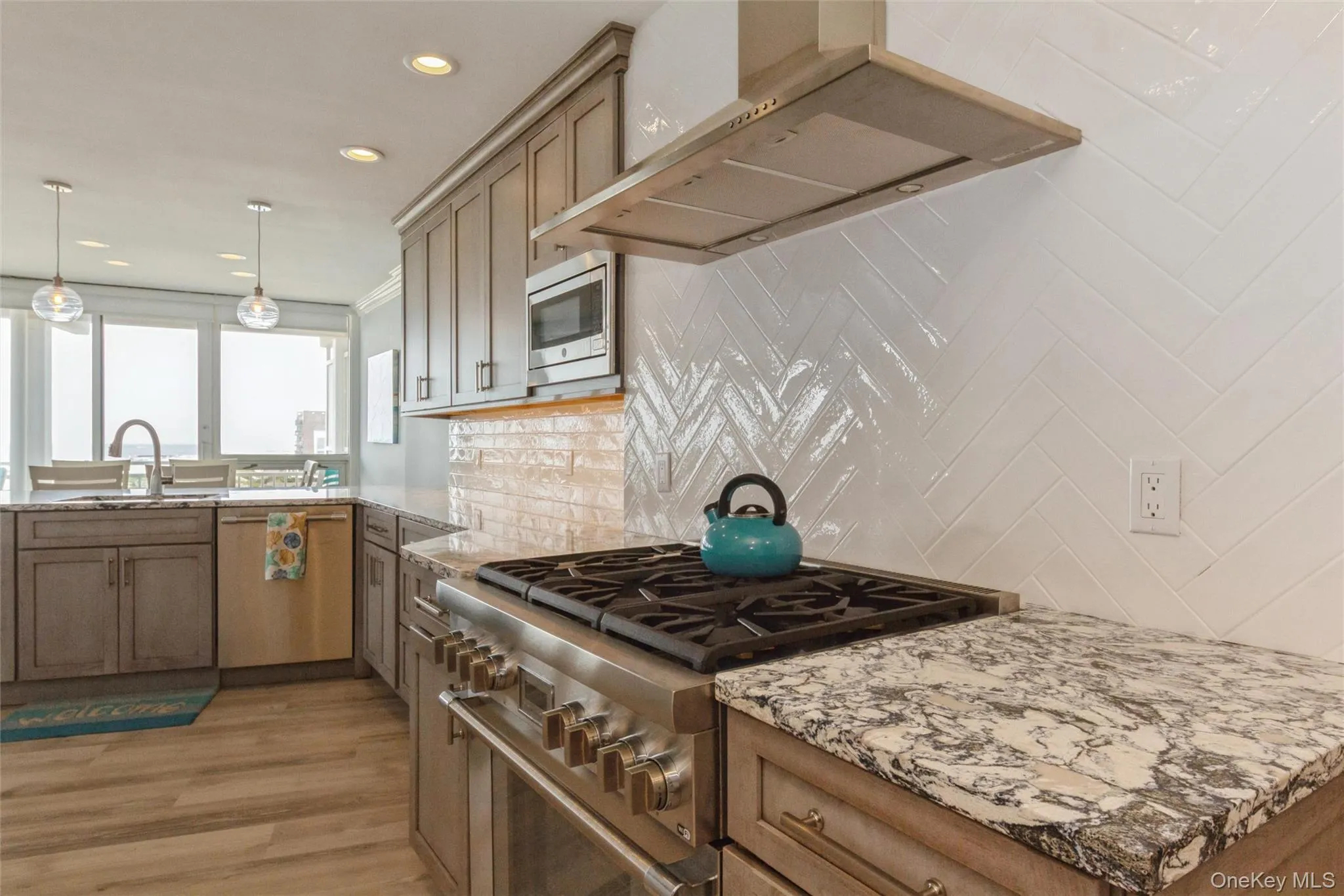830 Shore Road, Long Beach, NY, 2 Bedrooms Bedrooms, 6 Rooms Rooms,2 BathroomsBathrooms,Residential Lease,For Rent,Shore,0,1022682 830 Shore Road, Long Beach, NY, 2 Bedrooms Bedrooms, 6 Rooms Rooms,2 BathroomsBathrooms,Residential Lease,For Rent,Shore,0,1022682