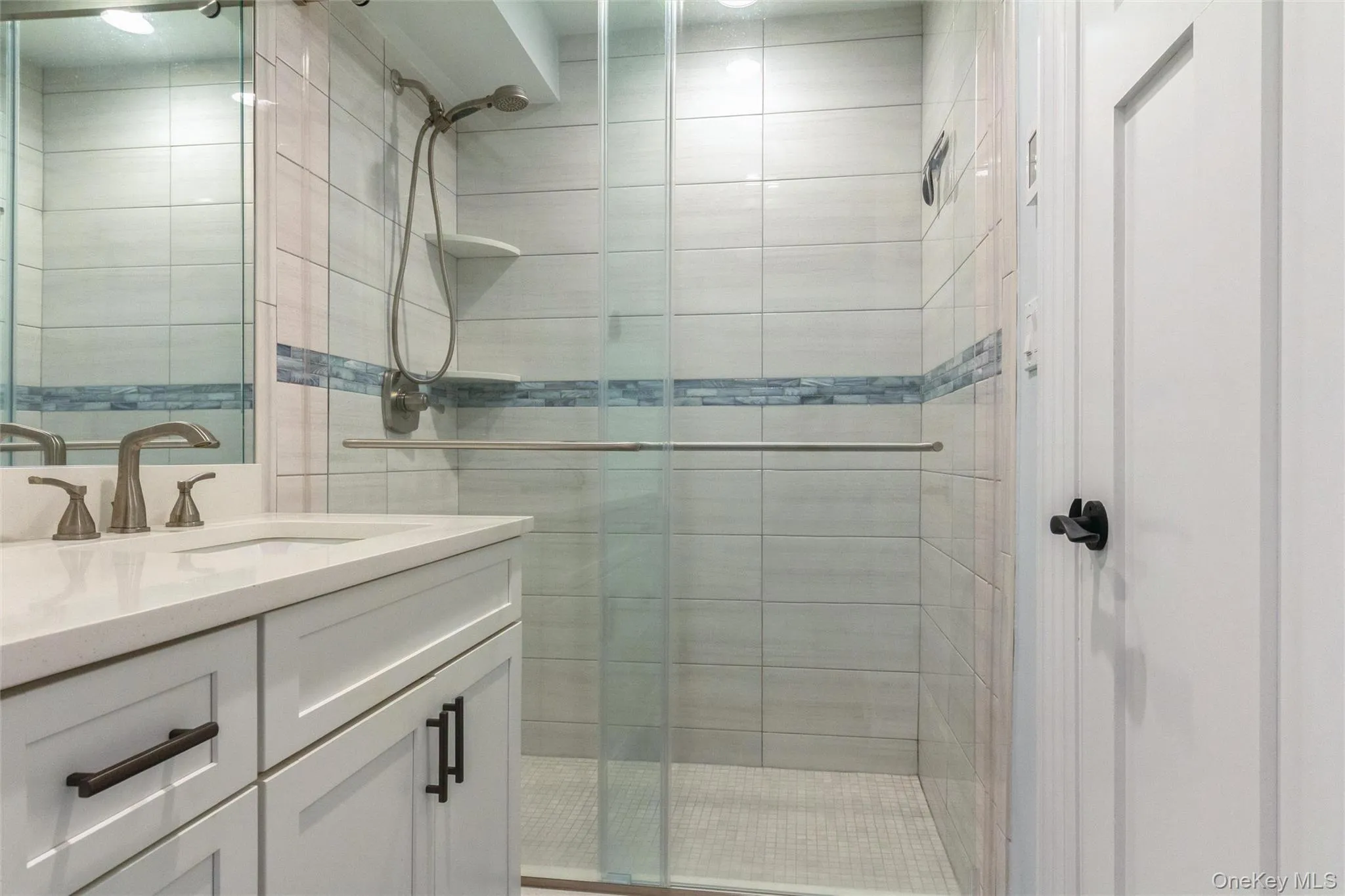 830 Shore Road, Long Beach, NY, 2 Bedrooms Bedrooms, 6 Rooms Rooms,2 BathroomsBathrooms,Residential Lease,For Rent,Shore,0,1022682 830 Shore Road, Long Beach, NY, 2 Bedrooms Bedrooms, 6 Rooms Rooms,2 BathroomsBathrooms,Residential Lease,For Rent,Shore,0,1022682