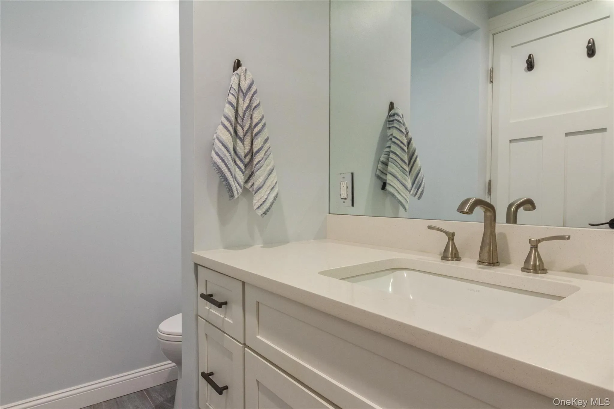 830 Shore Road, Long Beach, NY, 2 Bedrooms Bedrooms, 6 Rooms Rooms,2 BathroomsBathrooms,Residential Lease,For Rent,Shore,0,1022682 830 Shore Road, Long Beach, NY, 2 Bedrooms Bedrooms, 6 Rooms Rooms,2 BathroomsBathrooms,Residential Lease,For Rent,Shore,0,1022682