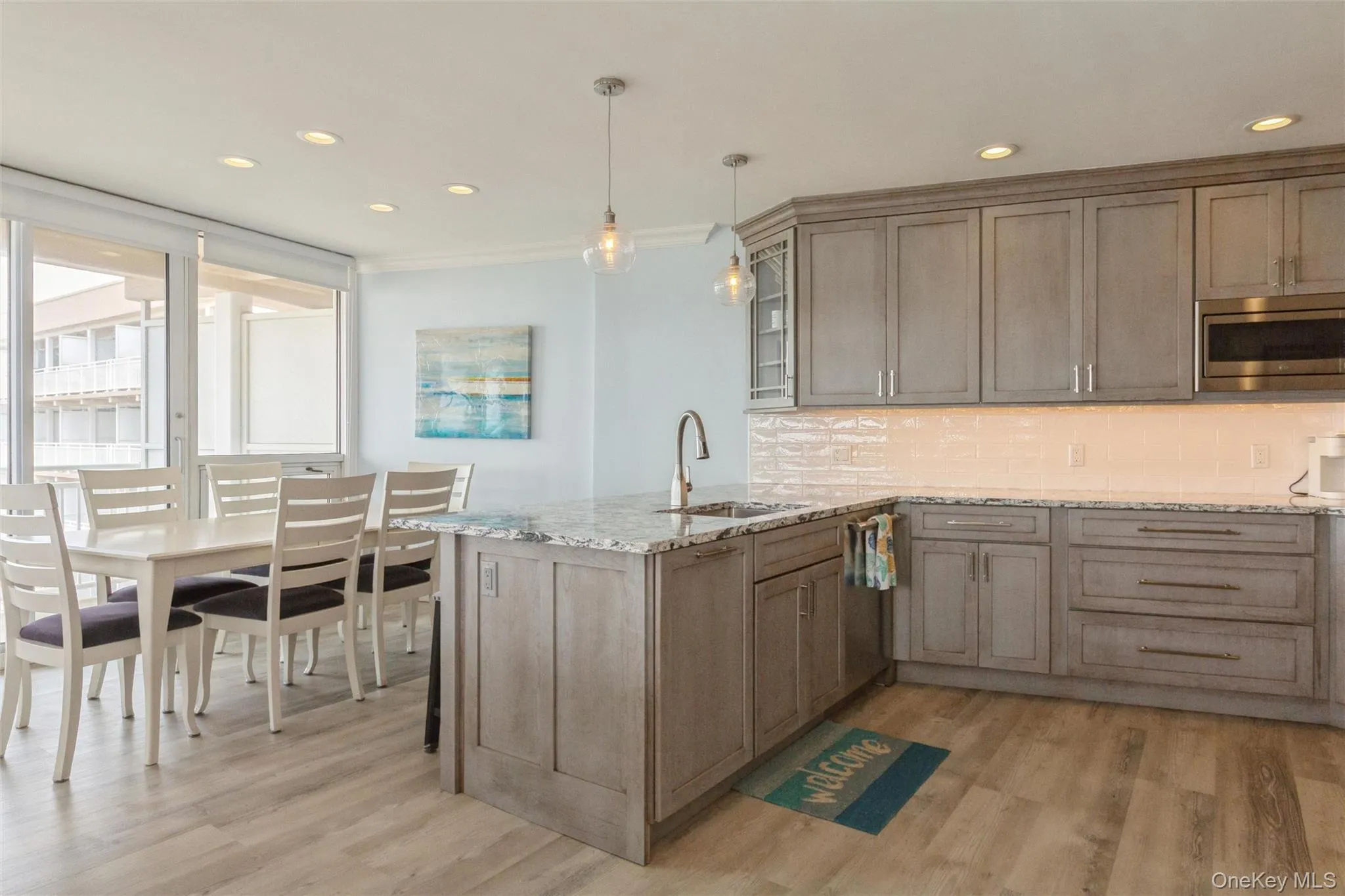 830 Shore Road, Long Beach, NY, 2 Bedrooms Bedrooms, 6 Rooms Rooms,2 BathroomsBathrooms,Residential Lease,For Rent,Shore,0,1022682 830 Shore Road, Long Beach, NY, 2 Bedrooms Bedrooms, 6 Rooms Rooms,2 BathroomsBathrooms,Residential Lease,For Rent,Shore,0,1022682