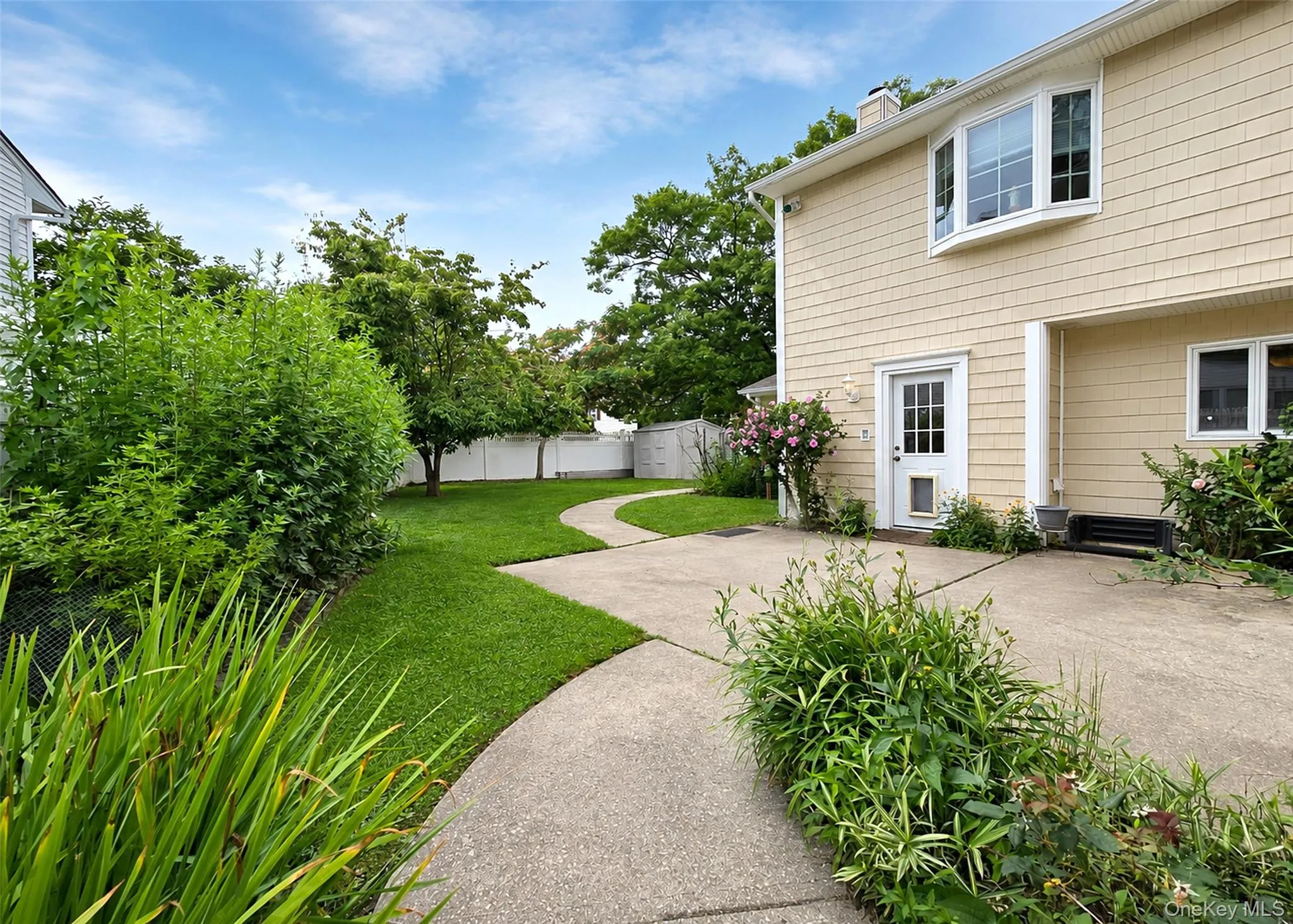 4 Royal Oak Court, Islip, NY, 5 Bedrooms Bedrooms, 13 Rooms Rooms,2 BathroomsBathrooms,Residential,For Rent,Royal Oak,0,1022684 4 Royal Oak Court, Islip, NY, 5 Bedrooms Bedrooms, 13 Rooms Rooms,2 BathroomsBathrooms,Residential,For Rent,Royal Oak,0,1022684