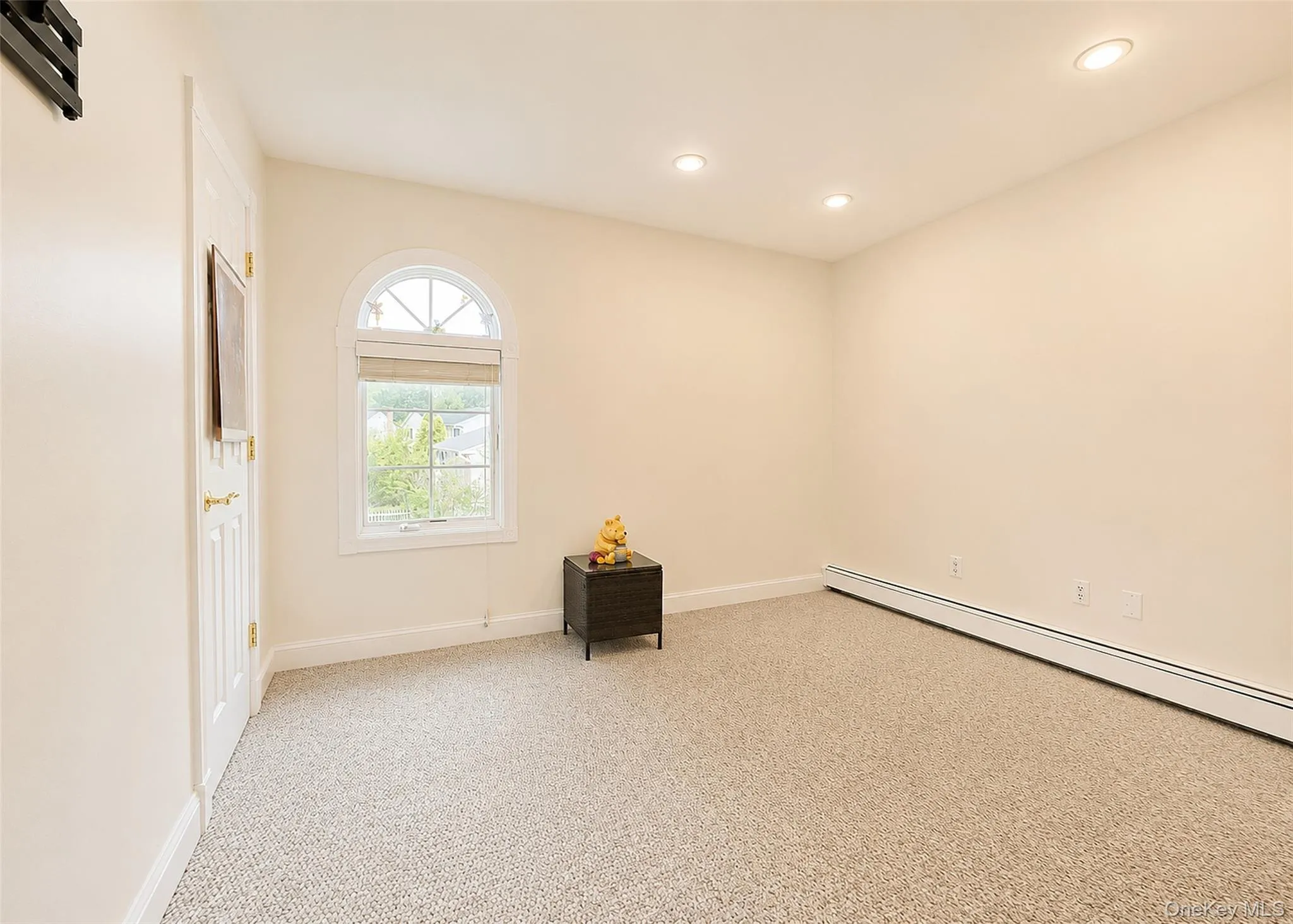 4 Royal Oak Court, Islip, NY, 5 Bedrooms Bedrooms, 13 Rooms Rooms,2 BathroomsBathrooms,Residential,For Rent,Royal Oak,0,1022684 4 Royal Oak Court, Islip, NY, 5 Bedrooms Bedrooms, 13 Rooms Rooms,2 BathroomsBathrooms,Residential,For Rent,Royal Oak,0,1022684
