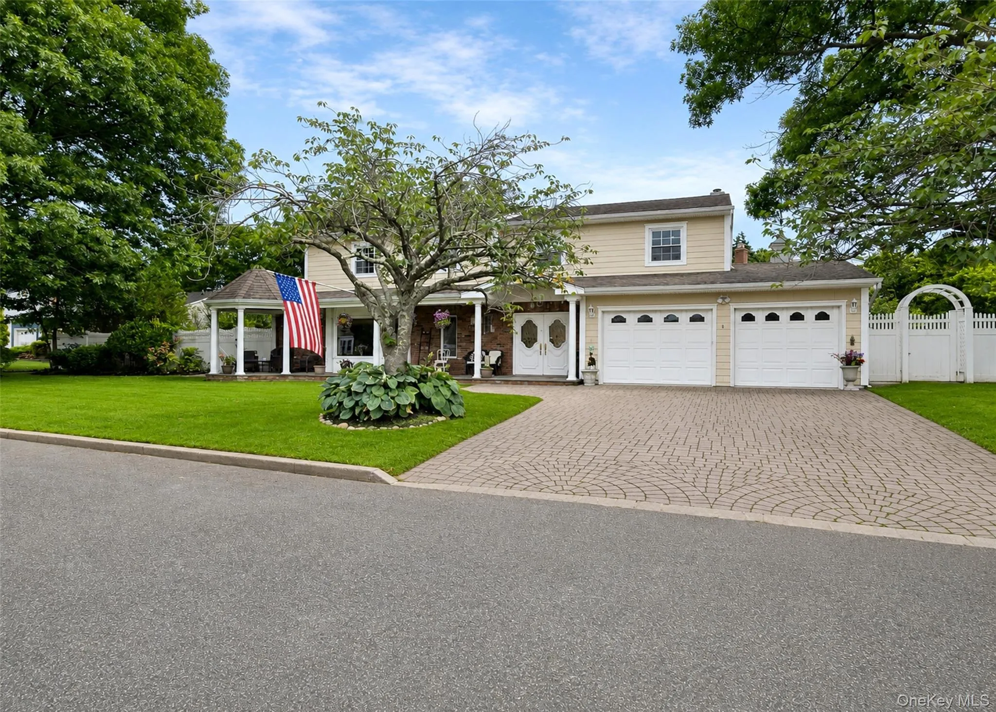 4 Royal Oak Court, Islip, NY, 5 Bedrooms Bedrooms, 13 Rooms Rooms,2 BathroomsBathrooms,Residential,For Rent,Royal Oak,0,1022684 4 Royal Oak Court, Islip, NY, 5 Bedrooms Bedrooms, 13 Rooms Rooms,2 BathroomsBathrooms,Residential,For Rent,Royal Oak,0,1022684