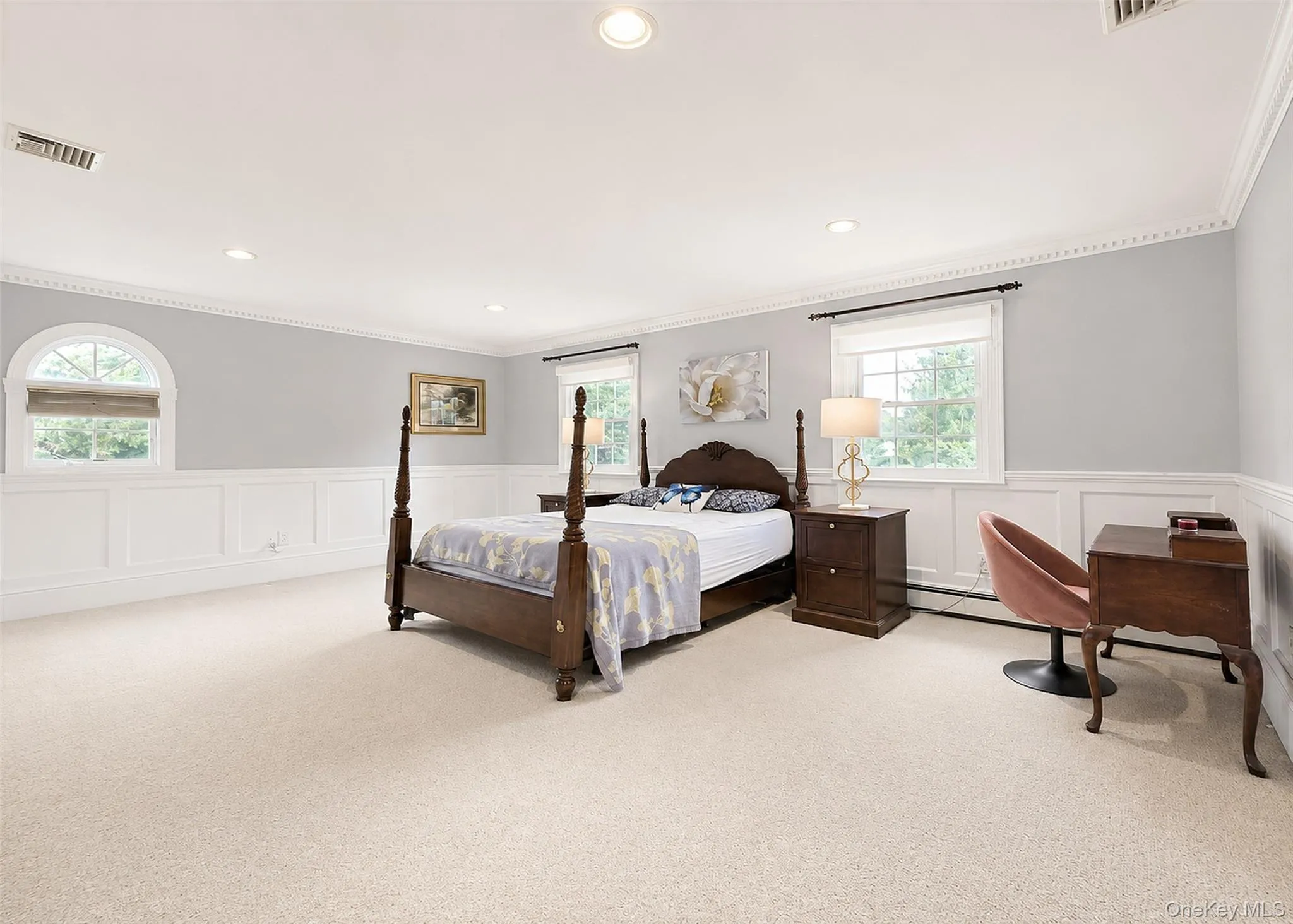 4 Royal Oak Court, Islip, NY, 5 Bedrooms Bedrooms, 13 Rooms Rooms,2 BathroomsBathrooms,Residential,For Rent,Royal Oak,0,1022684 4 Royal Oak Court, Islip, NY, 5 Bedrooms Bedrooms, 13 Rooms Rooms,2 BathroomsBathrooms,Residential,For Rent,Royal Oak,0,1022684