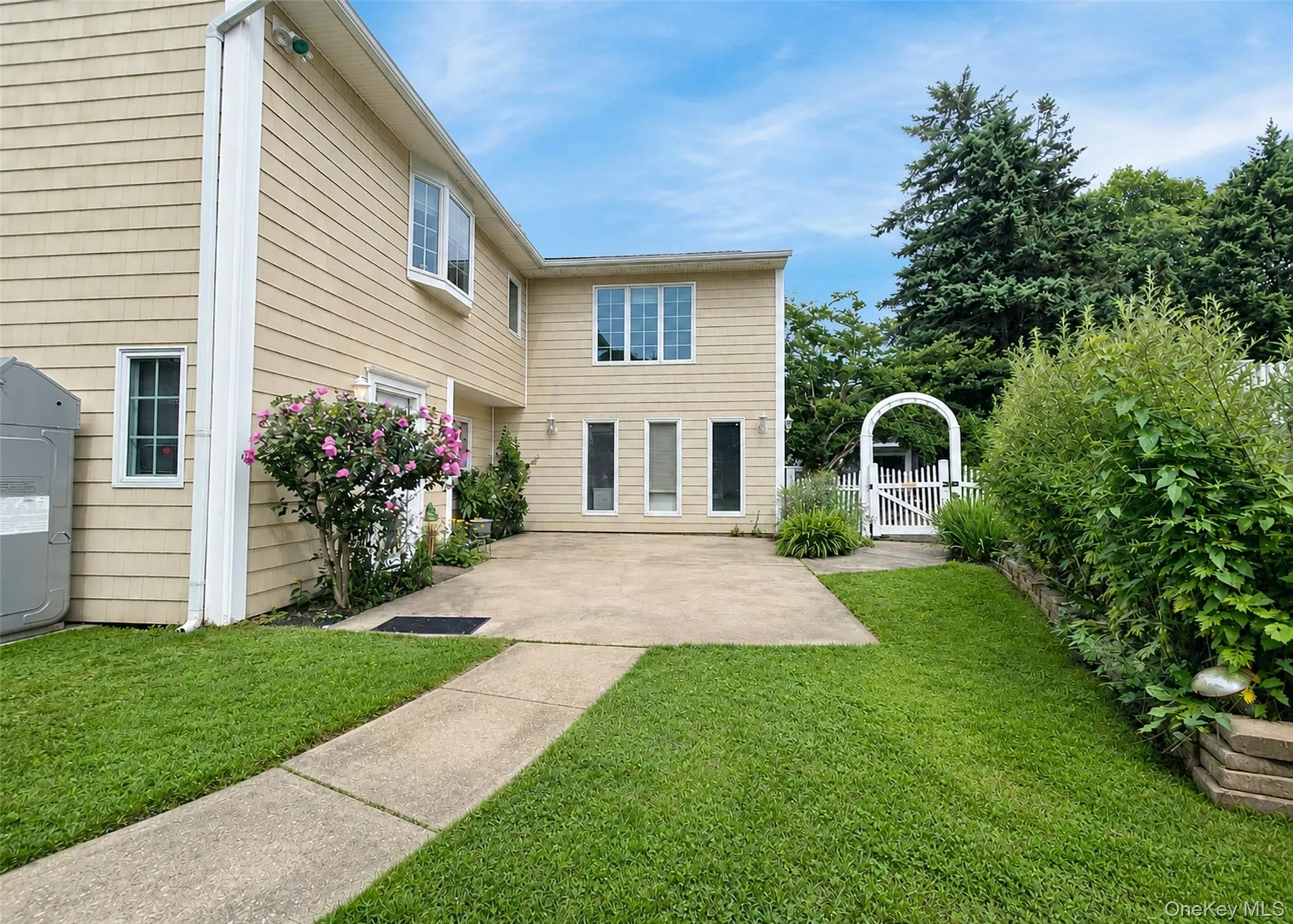 4 Royal Oak Court, Islip, NY, 5 Bedrooms Bedrooms, 13 Rooms Rooms,2 BathroomsBathrooms,Residential,For Rent,Royal Oak,0,1022684 4 Royal Oak Court, Islip, NY, 5 Bedrooms Bedrooms, 13 Rooms Rooms,2 BathroomsBathrooms,Residential,For Rent,Royal Oak,0,1022684
