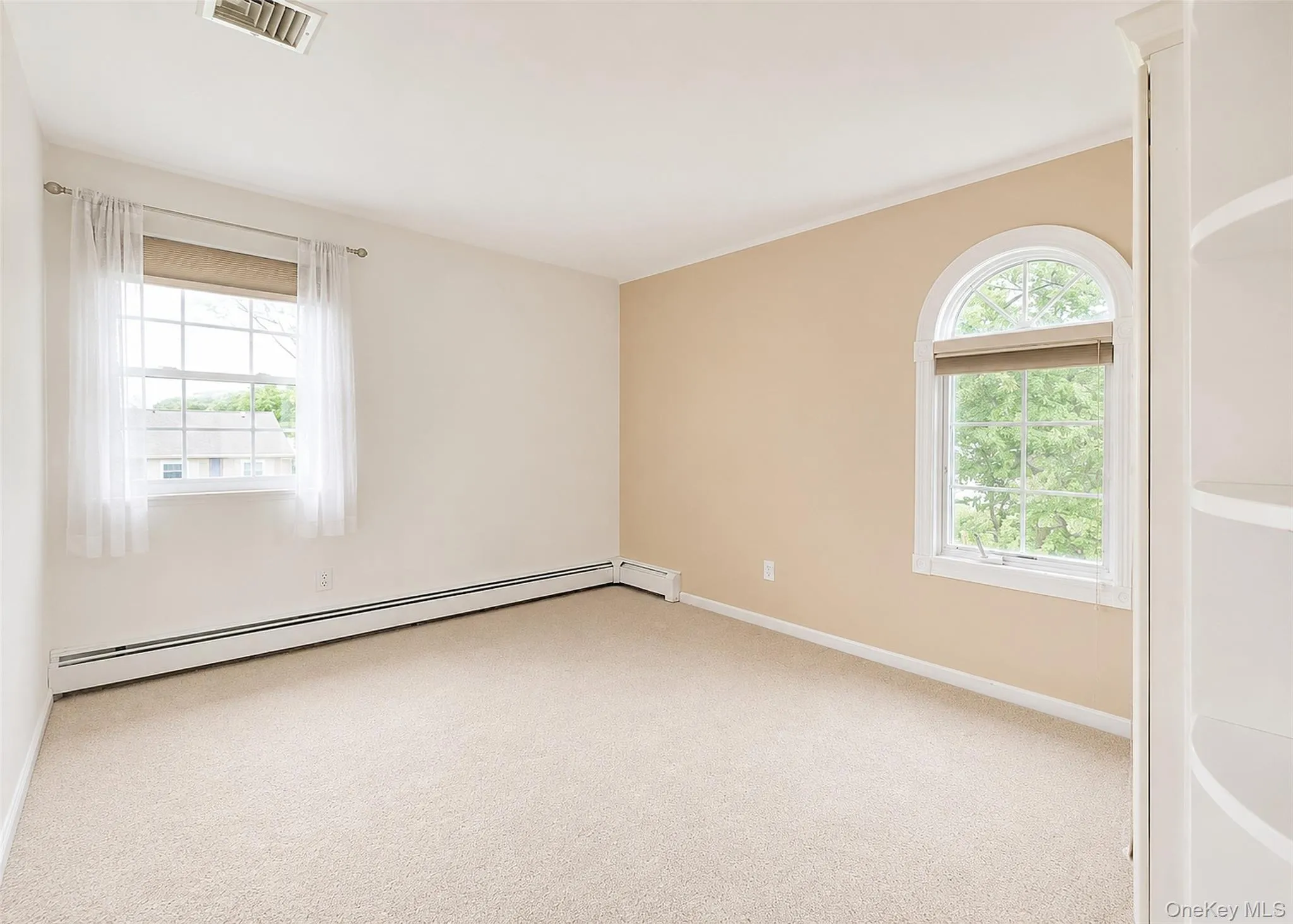 4 Royal Oak Court, Islip, NY, 5 Bedrooms Bedrooms, 13 Rooms Rooms,2 BathroomsBathrooms,Residential,For Rent,Royal Oak,0,1022684 4 Royal Oak Court, Islip, NY, 5 Bedrooms Bedrooms, 13 Rooms Rooms,2 BathroomsBathrooms,Residential,For Rent,Royal Oak,0,1022684