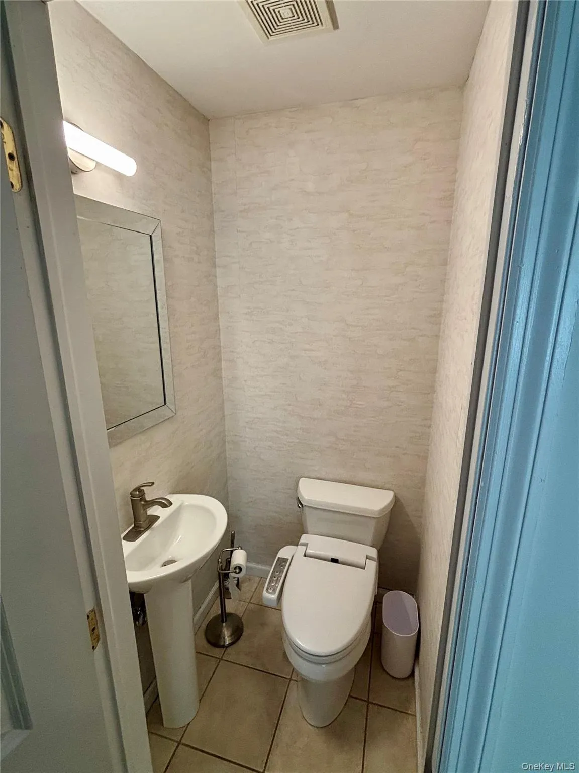 71 Crotona Avenue, Harrison, NY, 3 Bedrooms Bedrooms, 8 Rooms Rooms,2 BathroomsBathrooms,Residential Lease,For Rent,Crotona,0,1022687 71 Crotona Avenue, Harrison, NY, 3 Bedrooms Bedrooms, 8 Rooms Rooms,2 BathroomsBathrooms,Residential Lease,For Rent,Crotona,0,1022687