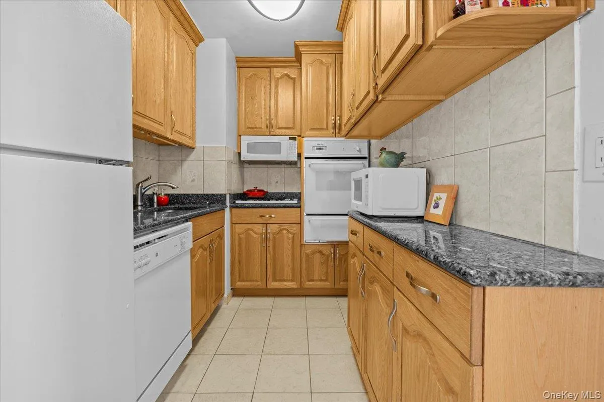 555 Kappock Street, New York, NY, 1 Bedroom Bedrooms, 3 Rooms Rooms,1 BathroomBathrooms,Residential,For Rent,Kappock,0,1022693 555 Kappock Street, New York, NY, 1 Bedroom Bedrooms, 3 Rooms Rooms,1 BathroomBathrooms,Residential,For Rent,Kappock,0,1022693