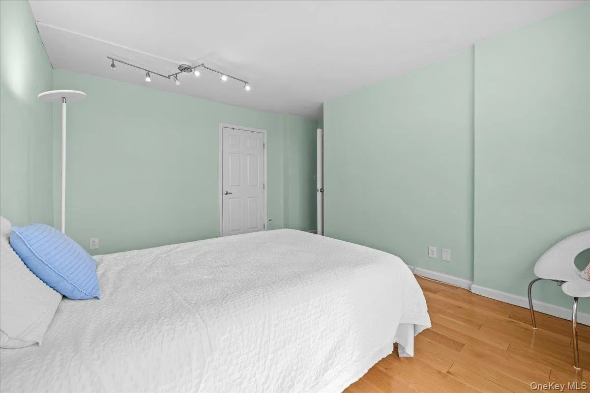 555 Kappock Street, New York, NY, 1 Bedroom Bedrooms, 3 Rooms Rooms,1 BathroomBathrooms,Residential,For Rent,Kappock,0,1022693 555 Kappock Street, New York, NY, 1 Bedroom Bedrooms, 3 Rooms Rooms,1 BathroomBathrooms,Residential,For Rent,Kappock,0,1022693