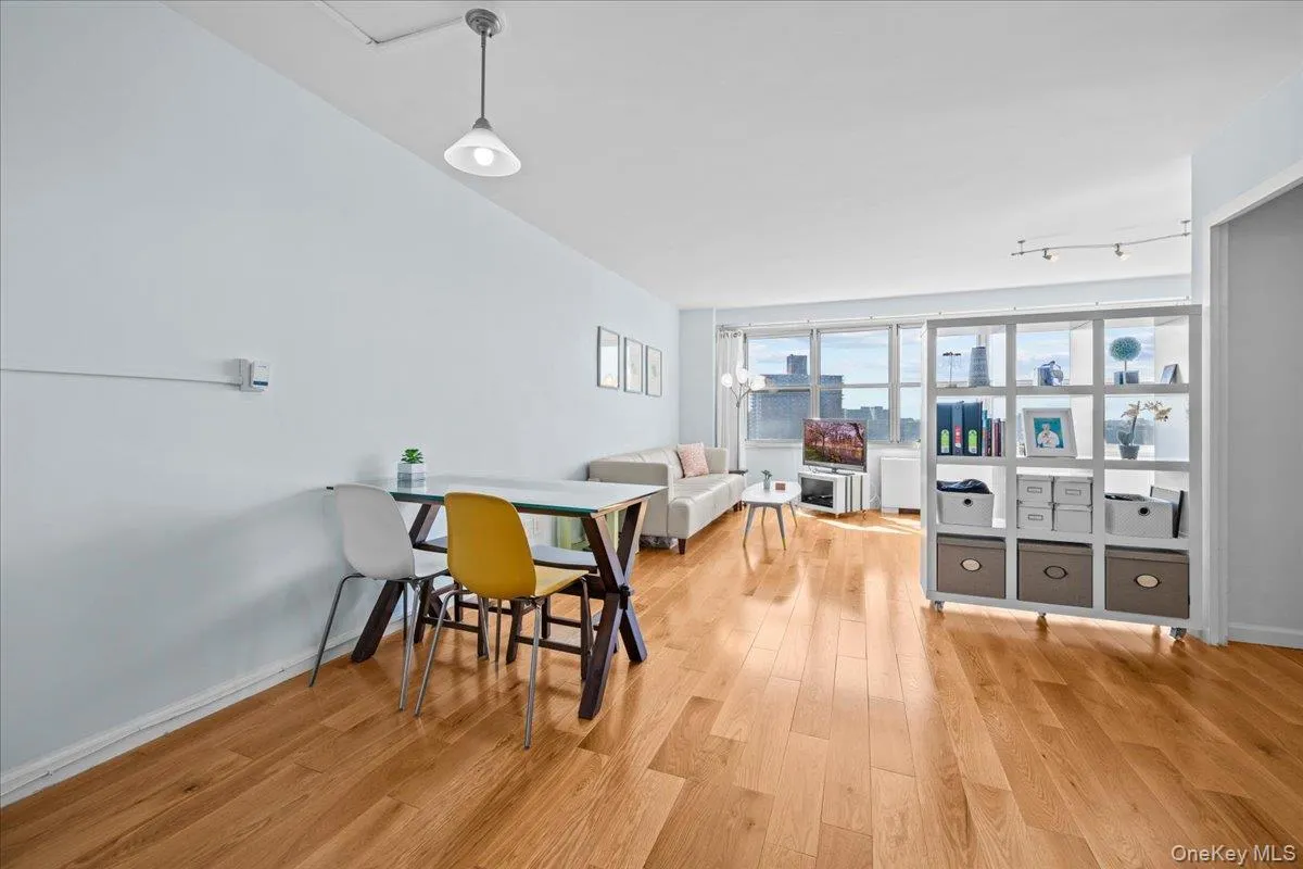 555 Kappock Street, New York, NY, 1 Bedroom Bedrooms, 3 Rooms Rooms,1 BathroomBathrooms,Residential,For Rent,Kappock,0,1022693 555 Kappock Street, New York, NY, 1 Bedroom Bedrooms, 3 Rooms Rooms,1 BathroomBathrooms,Residential,For Rent,Kappock,0,1022693