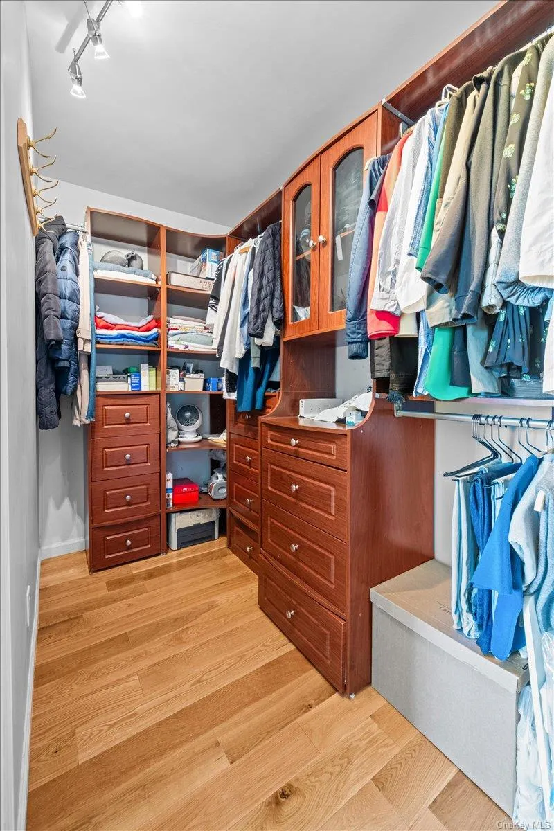 555 Kappock Street, New York, NY, 1 Bedroom Bedrooms, 3 Rooms Rooms,1 BathroomBathrooms,Residential,For Rent,Kappock,0,1022693 555 Kappock Street, New York, NY, 1 Bedroom Bedrooms, 3 Rooms Rooms,1 BathroomBathrooms,Residential,For Rent,Kappock,0,1022693