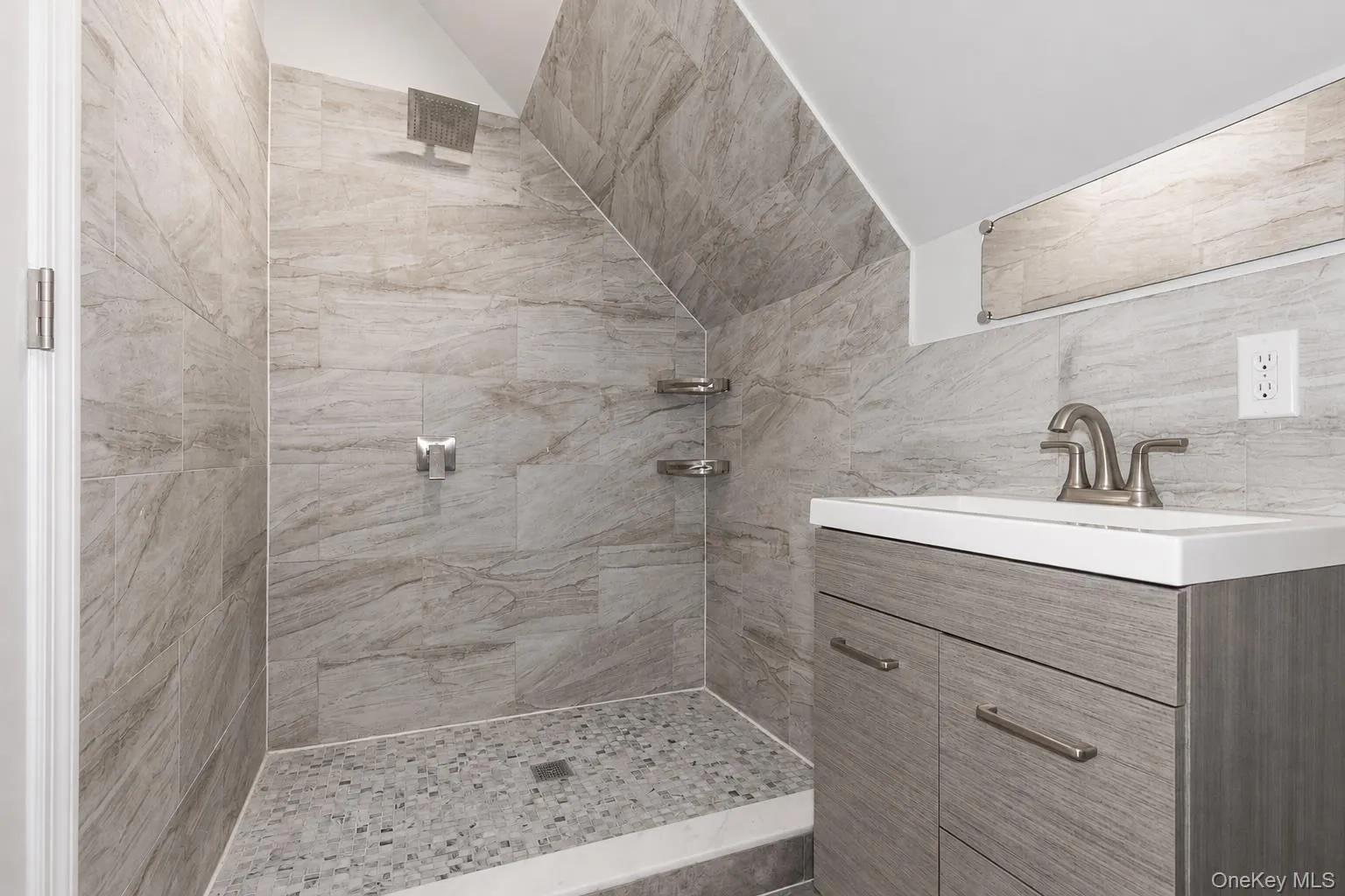 8015 Little Neck Parkway, New York, NY, 5 Bedrooms Bedrooms, 10 Rooms Rooms,4 BathroomsBathrooms,Residential,For Rent,Little Neck,0,1022700 8015 Little Neck Parkway, New York, NY, 5 Bedrooms Bedrooms, 10 Rooms Rooms,4 BathroomsBathrooms,Residential,For Rent,Little Neck,0,1022700