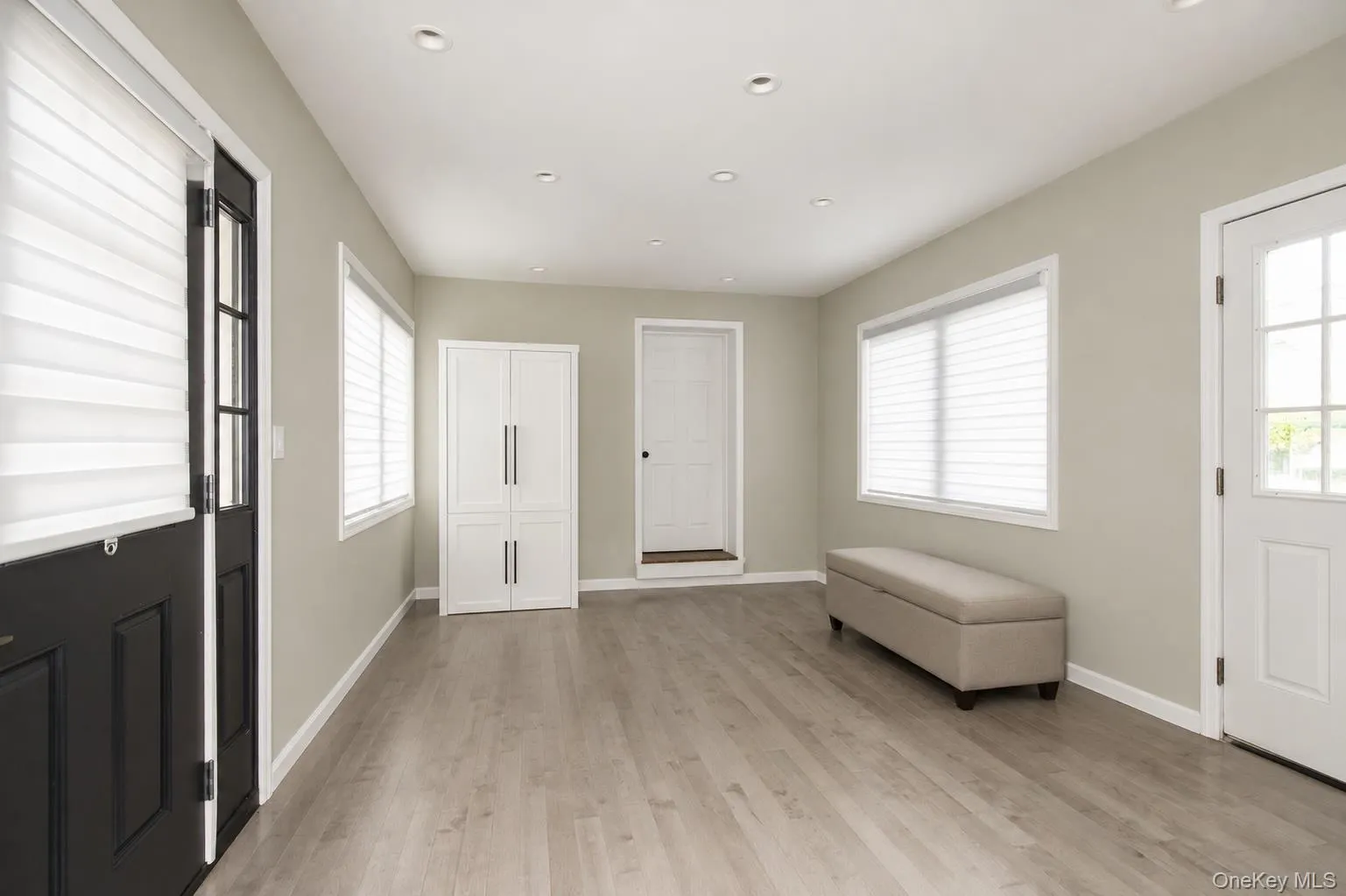 8015 Little Neck Parkway, New York, NY, 5 Bedrooms Bedrooms, 10 Rooms Rooms,4 BathroomsBathrooms,Residential,For Rent,Little Neck,0,1022700 8015 Little Neck Parkway, New York, NY, 5 Bedrooms Bedrooms, 10 Rooms Rooms,4 BathroomsBathrooms,Residential,For Rent,Little Neck,0,1022700