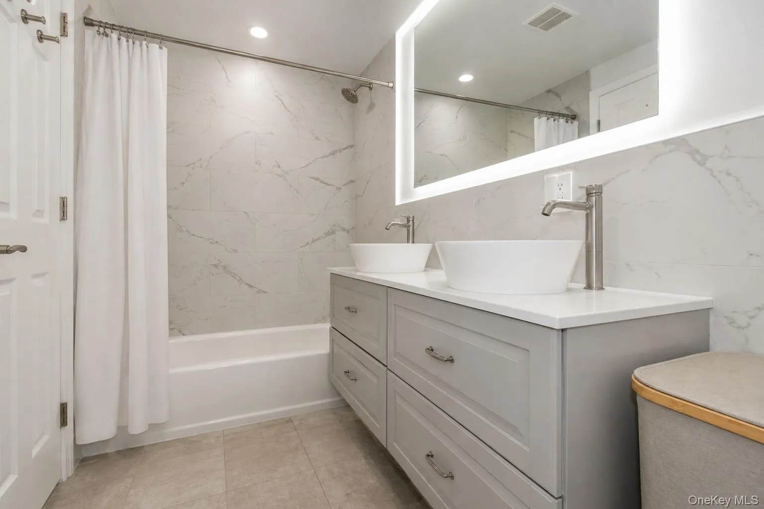 8015 Little Neck Parkway, New York, NY, 5 Bedrooms Bedrooms, 10 Rooms Rooms,4 BathroomsBathrooms,Residential,For Rent,Little Neck,0,1022700 8015 Little Neck Parkway, New York, NY, 5 Bedrooms Bedrooms, 10 Rooms Rooms,4 BathroomsBathrooms,Residential,For Rent,Little Neck,0,1022700
