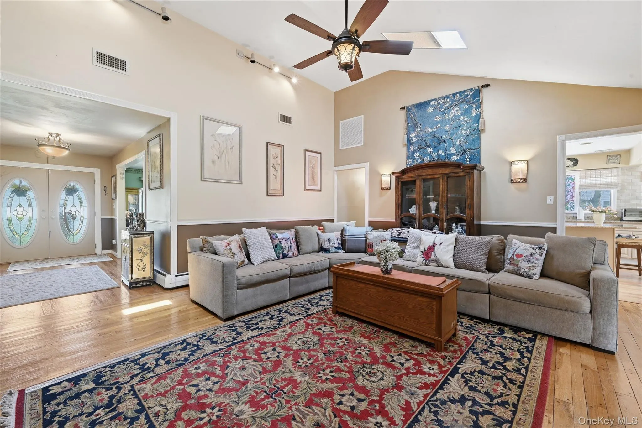 8 Penn Drive, Huntington, NY, 6 Bedrooms Bedrooms, 11 Rooms Rooms,5 BathroomsBathrooms,Residential,For Rent,Penn,0,1022708 8 Penn Drive, Huntington, NY, 6 Bedrooms Bedrooms, 11 Rooms Rooms,5 BathroomsBathrooms,Residential,For Rent,Penn,0,1022708