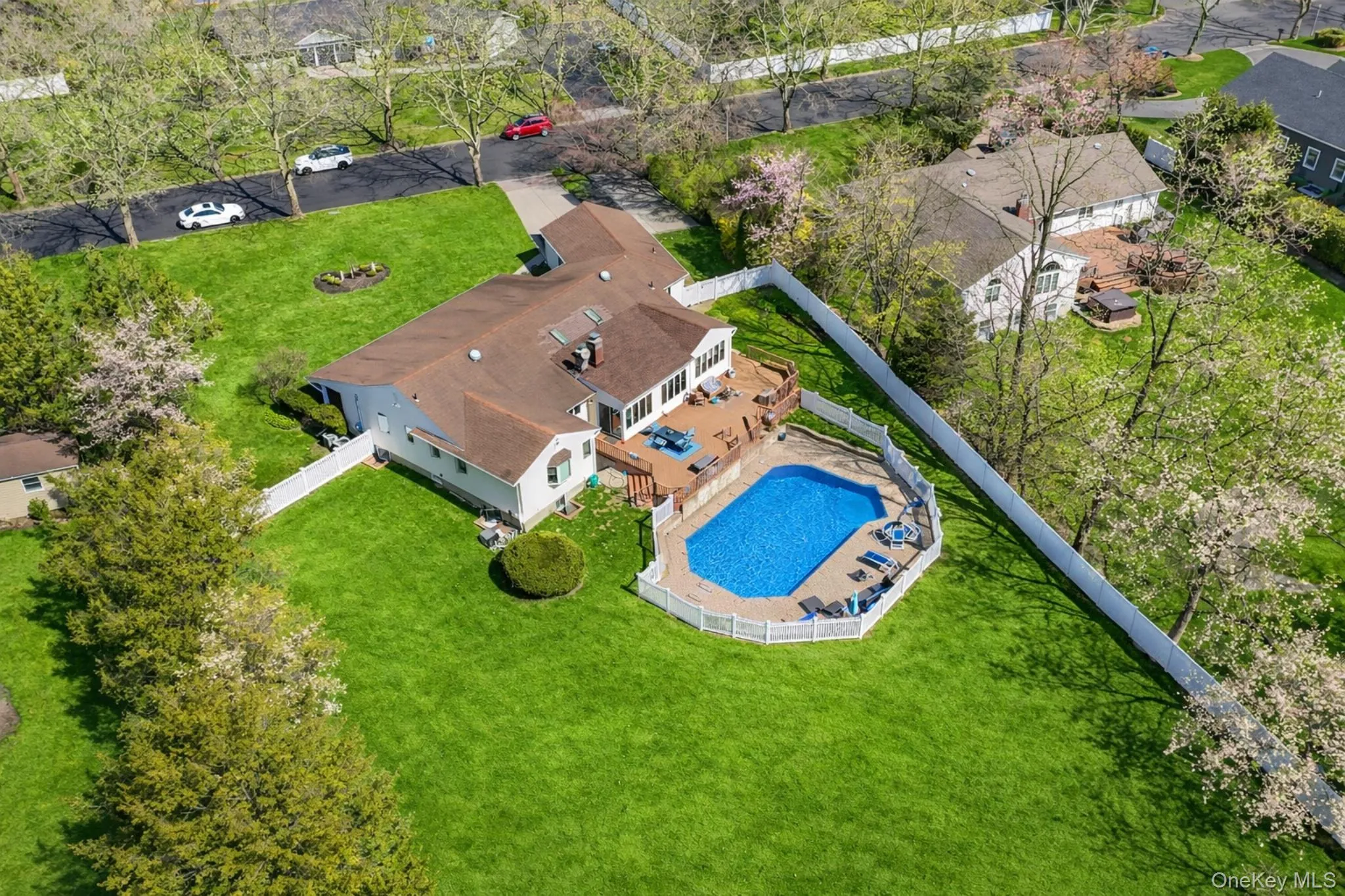 8 Penn Drive, Huntington, NY, 6 Bedrooms Bedrooms, 11 Rooms Rooms,5 BathroomsBathrooms,Residential,For Rent,Penn,0,1022708 8 Penn Drive, Huntington, NY, 6 Bedrooms Bedrooms, 11 Rooms Rooms,5 BathroomsBathrooms,Residential,For Rent,Penn,0,1022708