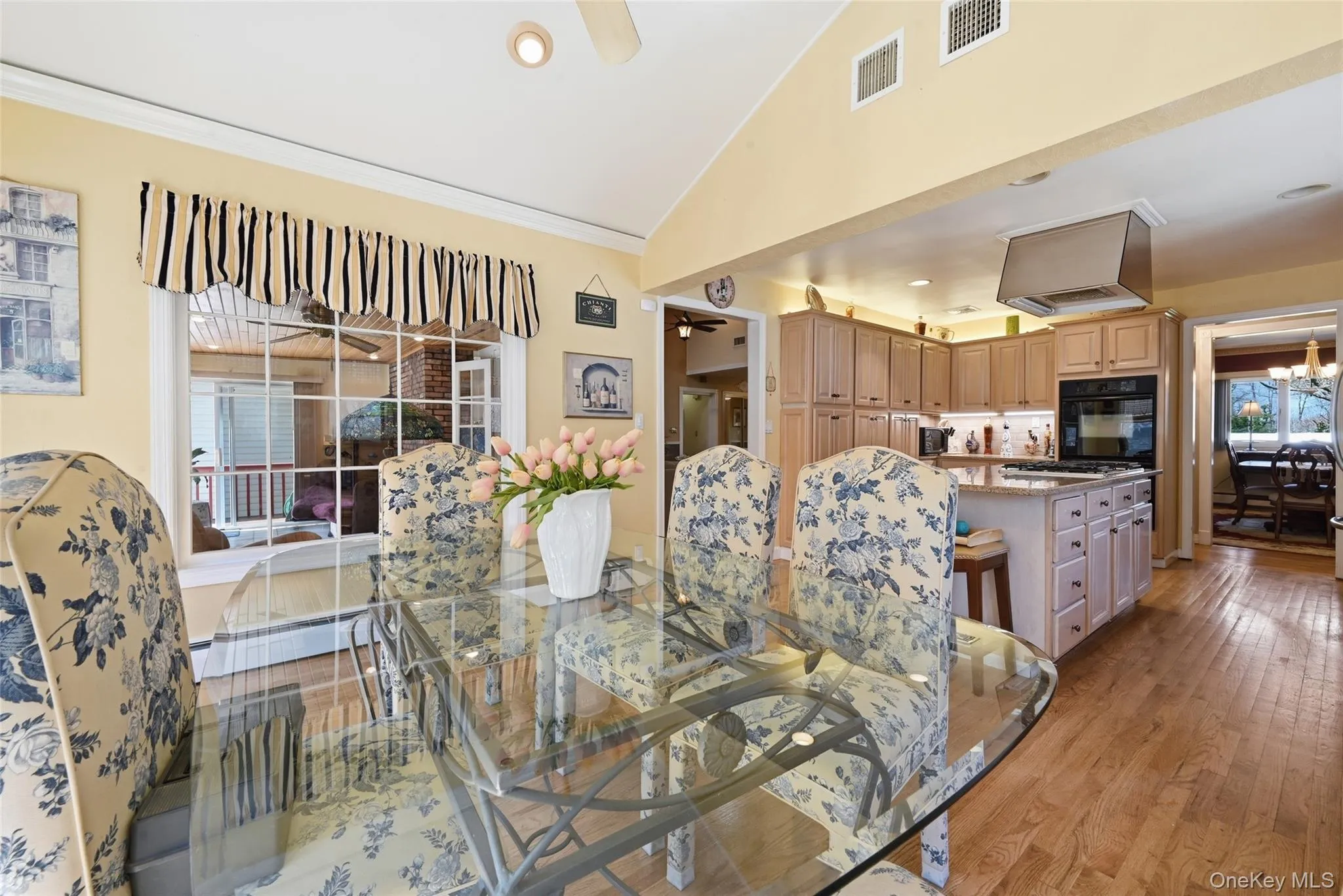 8 Penn Drive, Huntington, NY, 6 Bedrooms Bedrooms, 11 Rooms Rooms,5 BathroomsBathrooms,Residential,For Rent,Penn,0,1022708 8 Penn Drive, Huntington, NY, 6 Bedrooms Bedrooms, 11 Rooms Rooms,5 BathroomsBathrooms,Residential,For Rent,Penn,0,1022708