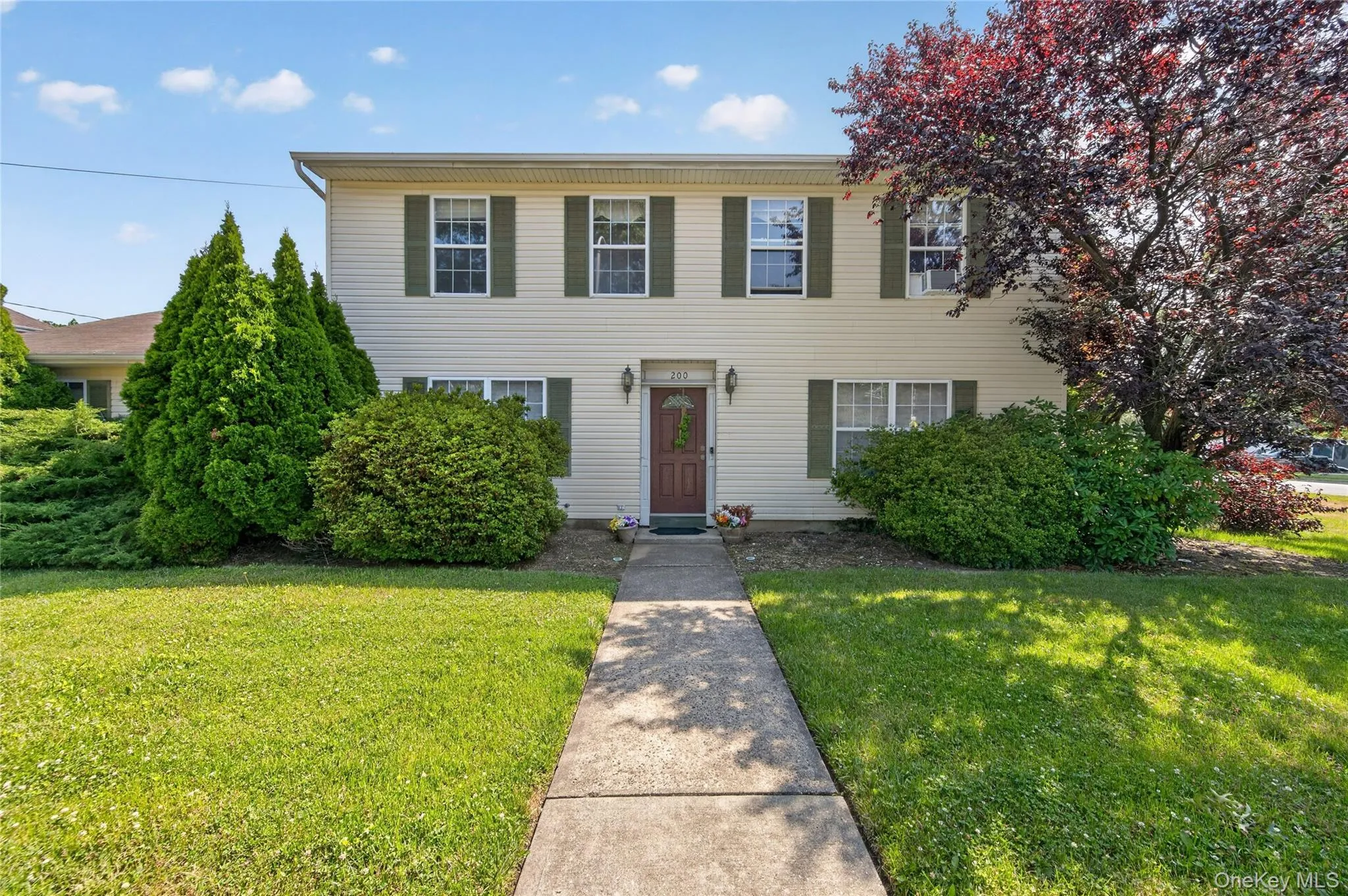 200 Saint Bridgets Lane, North Hempstead, NY, 4 Bedrooms Bedrooms, 10 Rooms Rooms,2 BathroomsBathrooms,Residential,For Rent,Saint Bridgets,0,1022711 200 Saint Bridgets Lane, North Hempstead, NY, 4 Bedrooms Bedrooms, 10 Rooms Rooms,2 BathroomsBathrooms,Residential,For Rent,Saint Bridgets,0,1022711