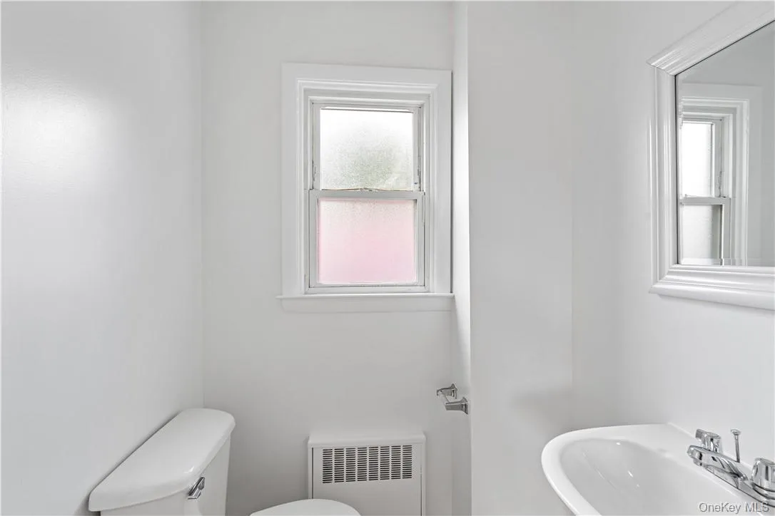 204 Saw Mill River Road, Greenburgh, NY, 3 Bedrooms Bedrooms, 6 Rooms Rooms,1 BathroomBathrooms,Residential Lease,For Rent,Saw Mill River,0,1022717 204 Saw Mill River Road, Greenburgh, NY, 3 Bedrooms Bedrooms, 6 Rooms Rooms,1 BathroomBathrooms,Residential Lease,For Rent,Saw Mill River,0,1022717