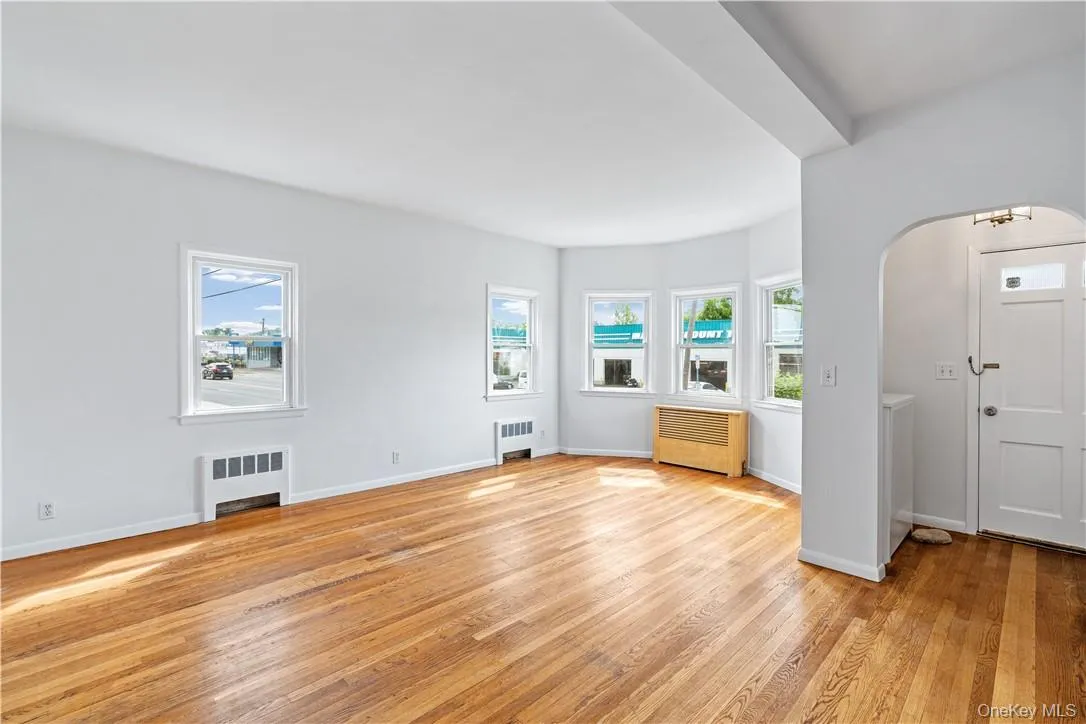 204 Saw Mill River Road, Greenburgh, NY, 3 Bedrooms Bedrooms, 6 Rooms Rooms,1 BathroomBathrooms,Residential Lease,For Rent,Saw Mill River,0,1022717 204 Saw Mill River Road, Greenburgh, NY, 3 Bedrooms Bedrooms, 6 Rooms Rooms,1 BathroomBathrooms,Residential Lease,For Rent,Saw Mill River,0,1022717