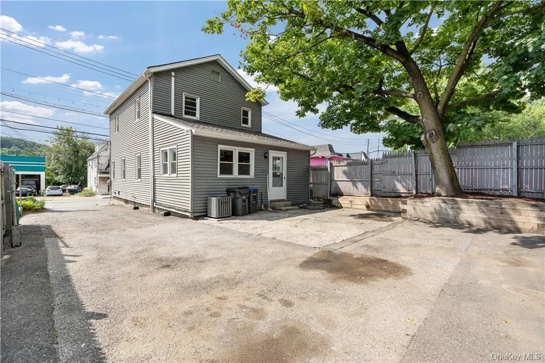 204 Saw Mill River Road, Greenburgh, NY, 3 Bedrooms Bedrooms, 6 Rooms Rooms,1 BathroomBathrooms,Residential Lease,For Rent,Saw Mill River,0,1022717 204 Saw Mill River Road, Greenburgh, NY, 3 Bedrooms Bedrooms, 6 Rooms Rooms,1 BathroomBathrooms,Residential Lease,For Rent,Saw Mill River,0,1022717