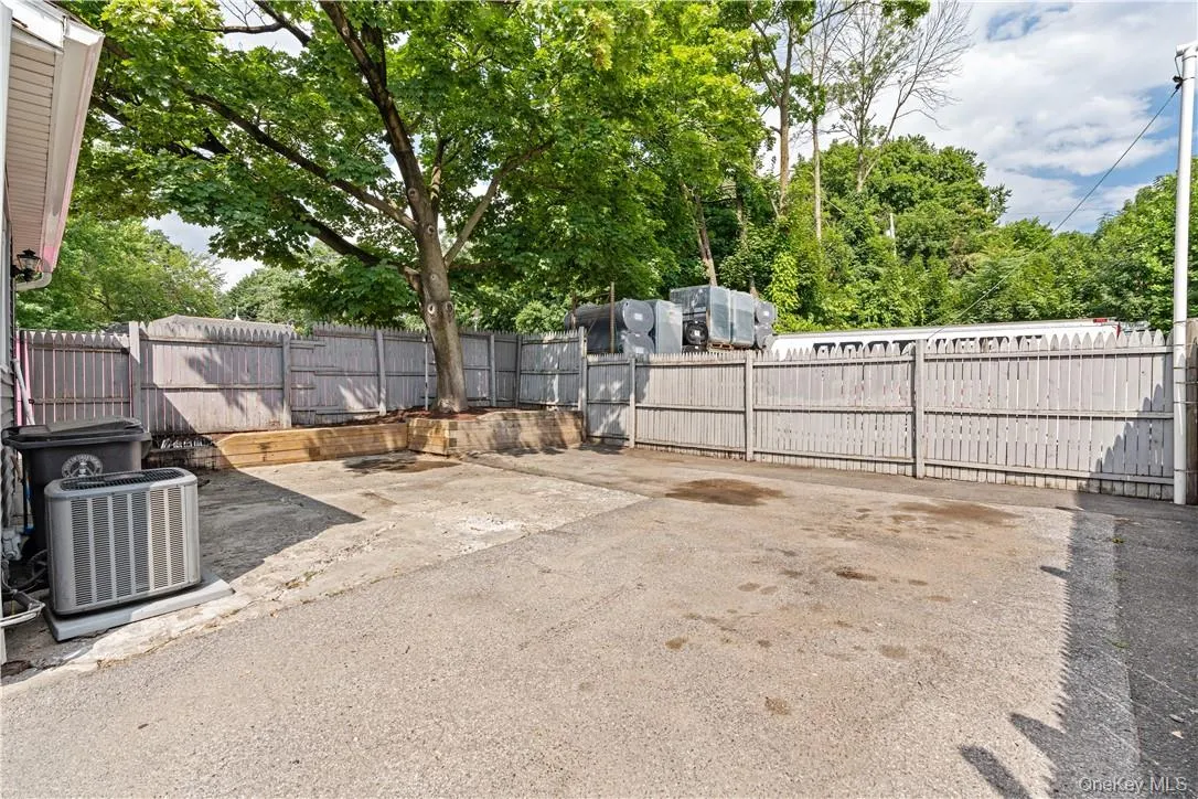 204 Saw Mill River Road, Greenburgh, NY, 3 Bedrooms Bedrooms, 6 Rooms Rooms,1 BathroomBathrooms,Residential Lease,For Rent,Saw Mill River,0,1022717 204 Saw Mill River Road, Greenburgh, NY, 3 Bedrooms Bedrooms, 6 Rooms Rooms,1 BathroomBathrooms,Residential Lease,For Rent,Saw Mill River,0,1022717