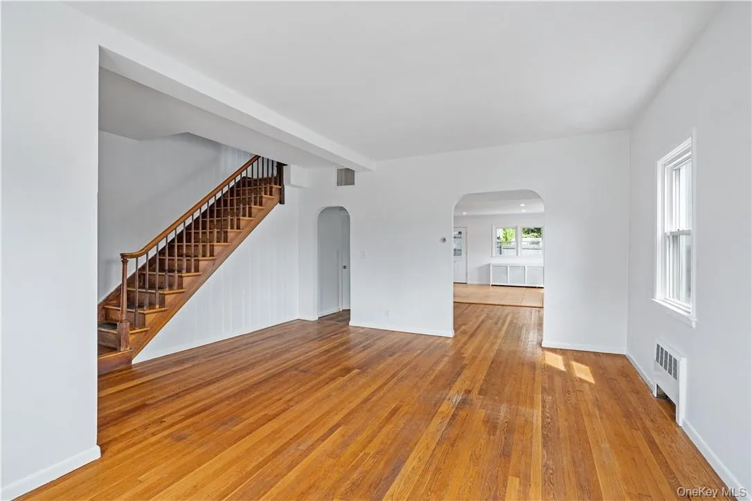 204 Saw Mill River Road, Greenburgh, NY, 3 Bedrooms Bedrooms, 6 Rooms Rooms,1 BathroomBathrooms,Residential Lease,For Rent,Saw Mill River,0,1022717 204 Saw Mill River Road, Greenburgh, NY, 3 Bedrooms Bedrooms, 6 Rooms Rooms,1 BathroomBathrooms,Residential Lease,For Rent,Saw Mill River,0,1022717
