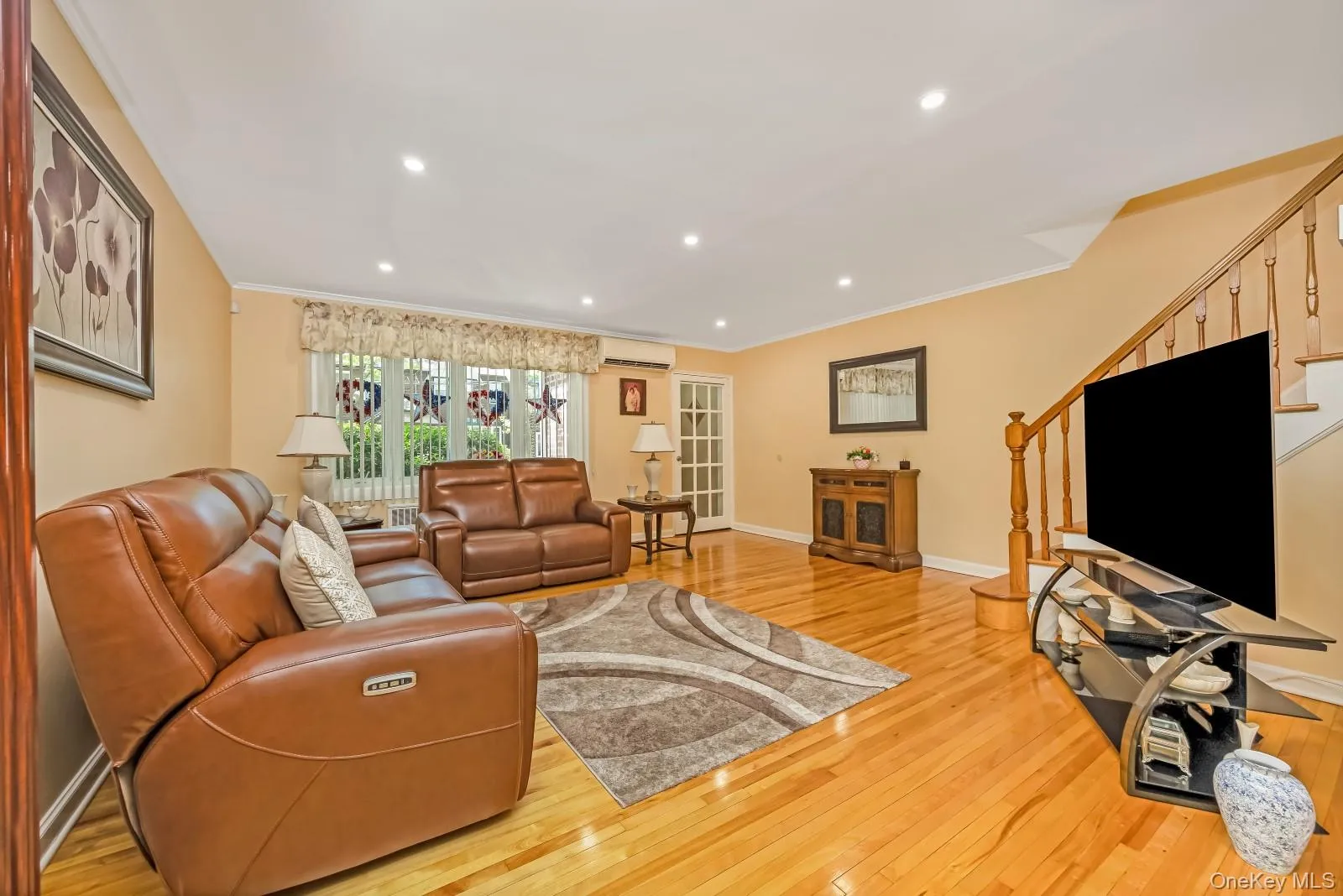 65-19 78th Street, New York, NY, 3 Bedrooms Bedrooms, 8 Rooms Rooms,1 BathroomBathrooms,Residential,For Rent,78th,0,1022719 65-19 78th Street, New York, NY, 3 Bedrooms Bedrooms, 8 Rooms Rooms,1 BathroomBathrooms,Residential,For Rent,78th,0,1022719