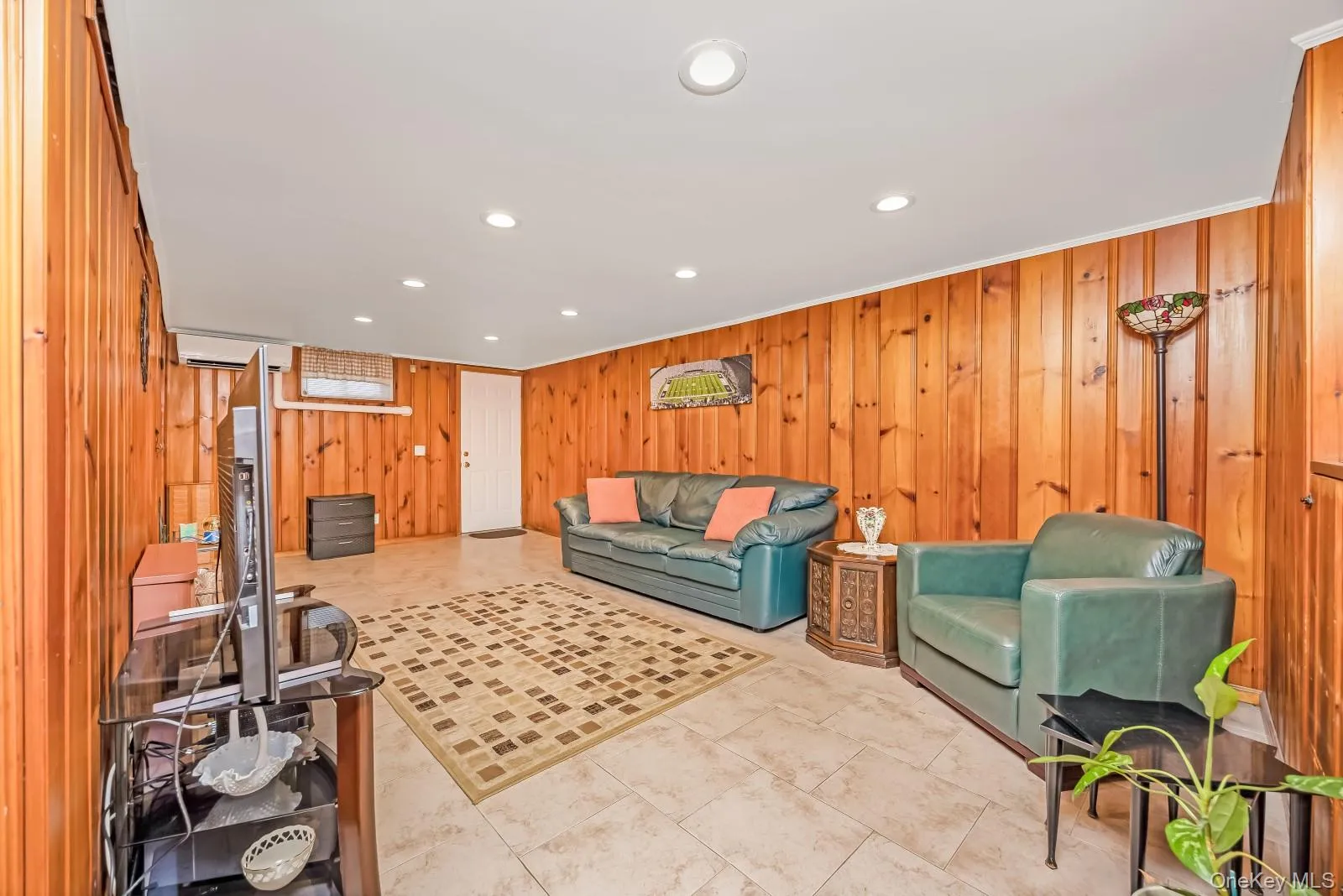 65-19 78th Street, New York, NY, 3 Bedrooms Bedrooms, 8 Rooms Rooms,1 BathroomBathrooms,Residential,For Rent,78th,0,1022719 65-19 78th Street, New York, NY, 3 Bedrooms Bedrooms, 8 Rooms Rooms,1 BathroomBathrooms,Residential,For Rent,78th,0,1022719