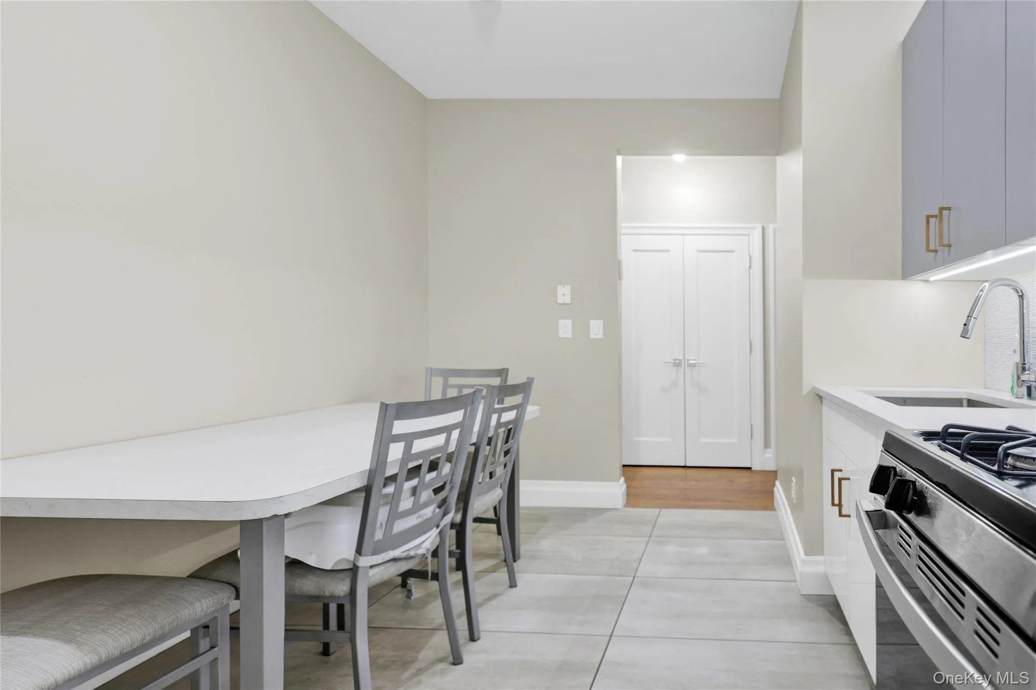 2103 Corner Street, Ramapo, NY, 2 Bedrooms Bedrooms, 4 Rooms Rooms,1 BathroomBathrooms,Residential,For Rent,Corner,0,1022726 2103 Corner Street, Ramapo, NY, 2 Bedrooms Bedrooms, 4 Rooms Rooms,1 BathroomBathrooms,Residential,For Rent,Corner,0,1022726