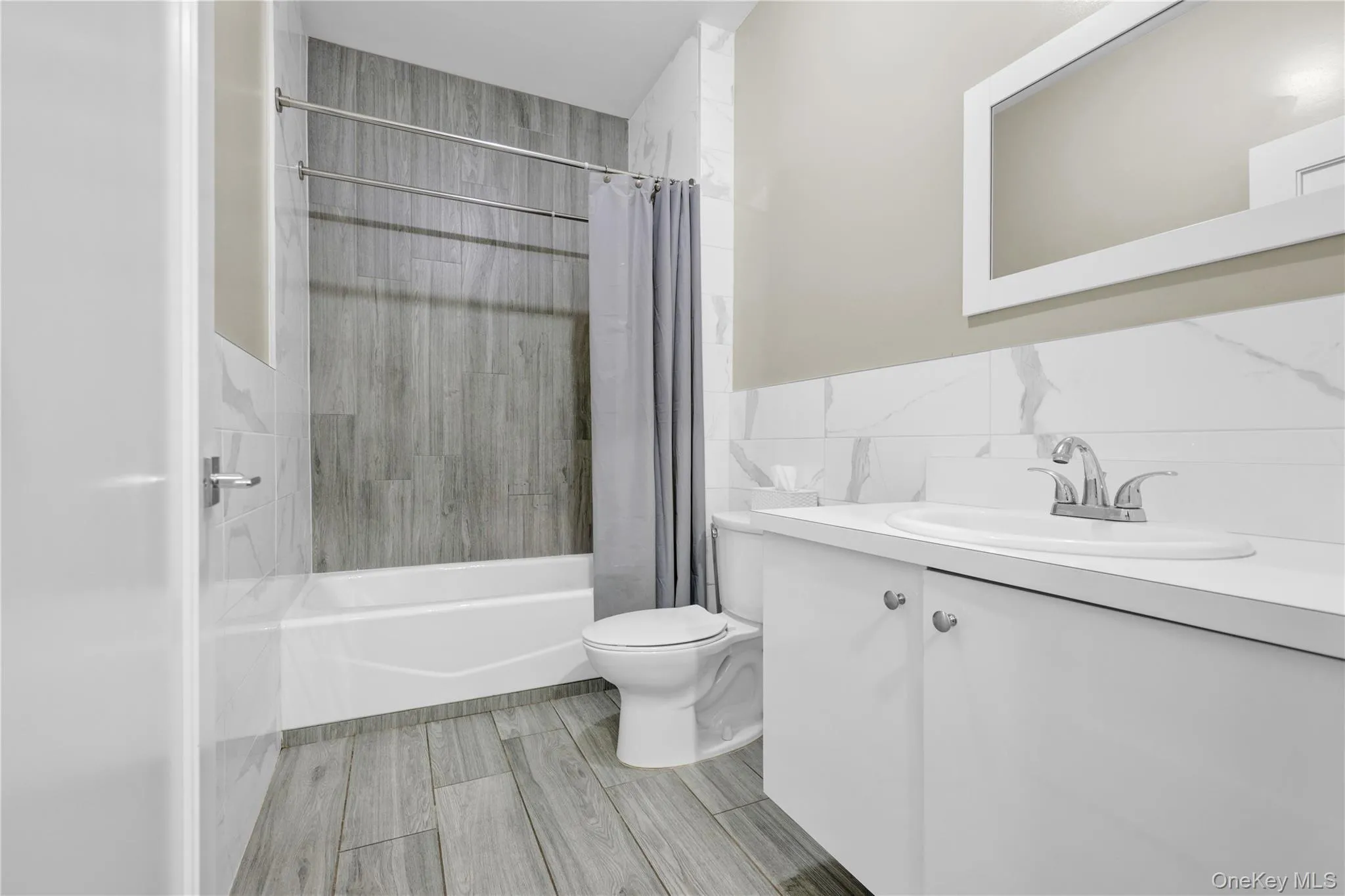 2103 Corner Street, Ramapo, NY, 2 Bedrooms Bedrooms, 4 Rooms Rooms,1 BathroomBathrooms,Residential,For Rent,Corner,0,1022726 2103 Corner Street, Ramapo, NY, 2 Bedrooms Bedrooms, 4 Rooms Rooms,1 BathroomBathrooms,Residential,For Rent,Corner,0,1022726