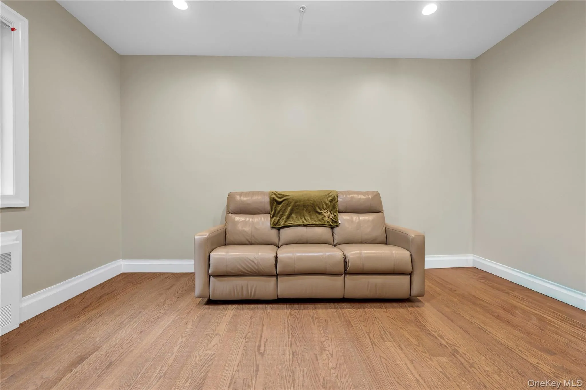 2103 Corner Street, Ramapo, NY, 2 Bedrooms Bedrooms, 4 Rooms Rooms,1 BathroomBathrooms,Residential,For Rent,Corner,0,1022726 2103 Corner Street, Ramapo, NY, 2 Bedrooms Bedrooms, 4 Rooms Rooms,1 BathroomBathrooms,Residential,For Rent,Corner,0,1022726