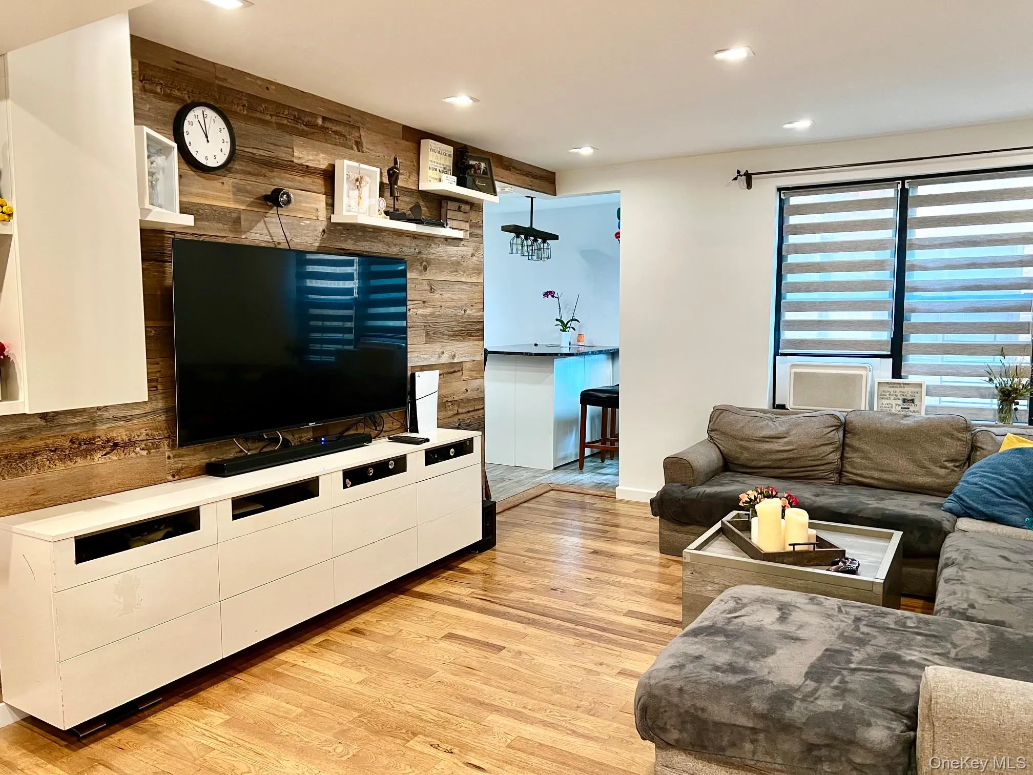 83-30 98th Street, New York, NY, 2 Bedrooms Bedrooms, 4 Rooms Rooms,1 BathroomBathrooms,Residential,For Rent,98th,0,1022731 83-30 98th Street, New York, NY, 2 Bedrooms Bedrooms, 4 Rooms Rooms,1 BathroomBathrooms,Residential,For Rent,98th,0,1022731