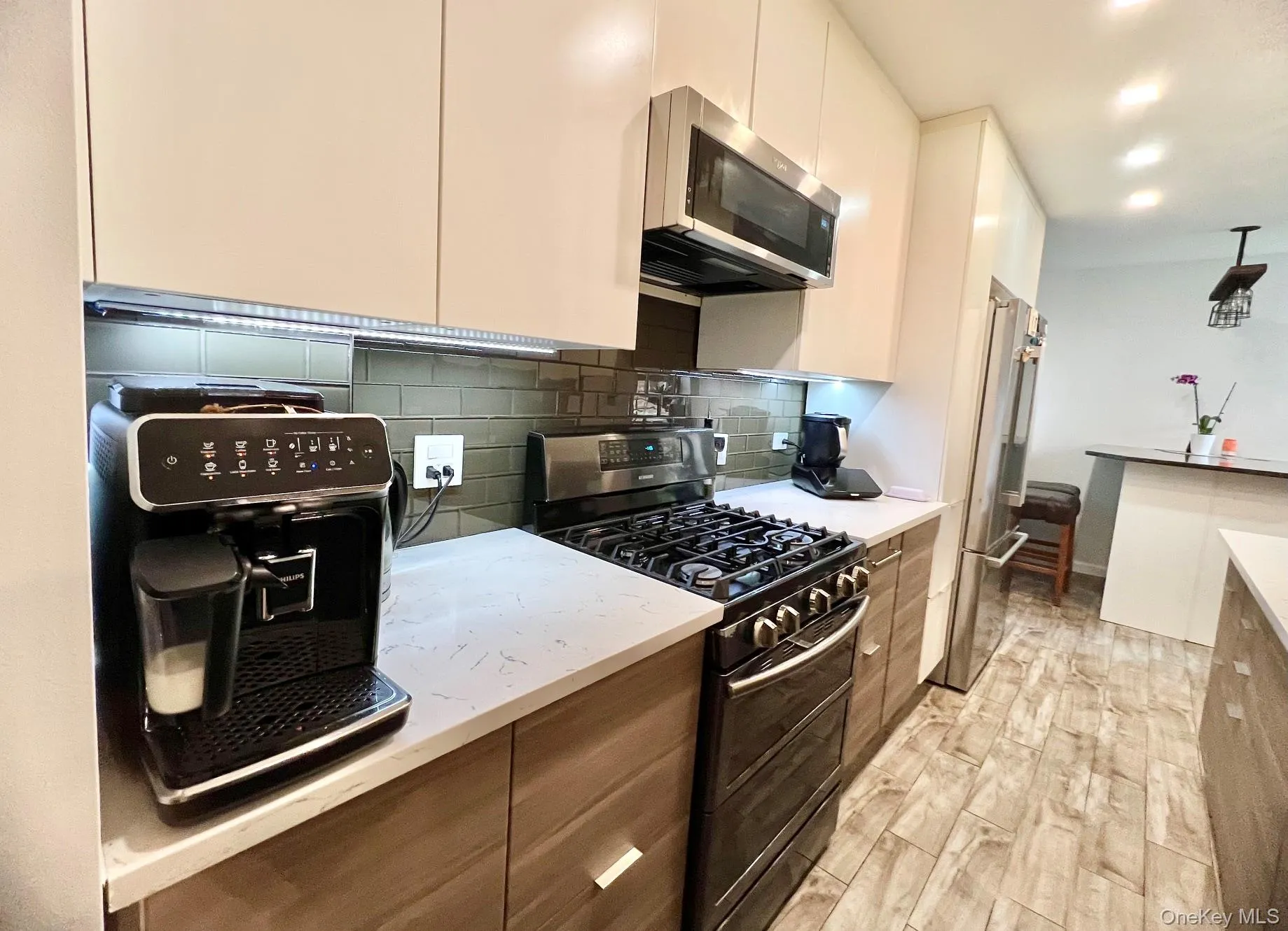 83-30 98th Street, New York, NY, 2 Bedrooms Bedrooms, 4 Rooms Rooms,1 BathroomBathrooms,Residential,For Rent,98th,0,1022731 83-30 98th Street, New York, NY, 2 Bedrooms Bedrooms, 4 Rooms Rooms,1 BathroomBathrooms,Residential,For Rent,98th,0,1022731