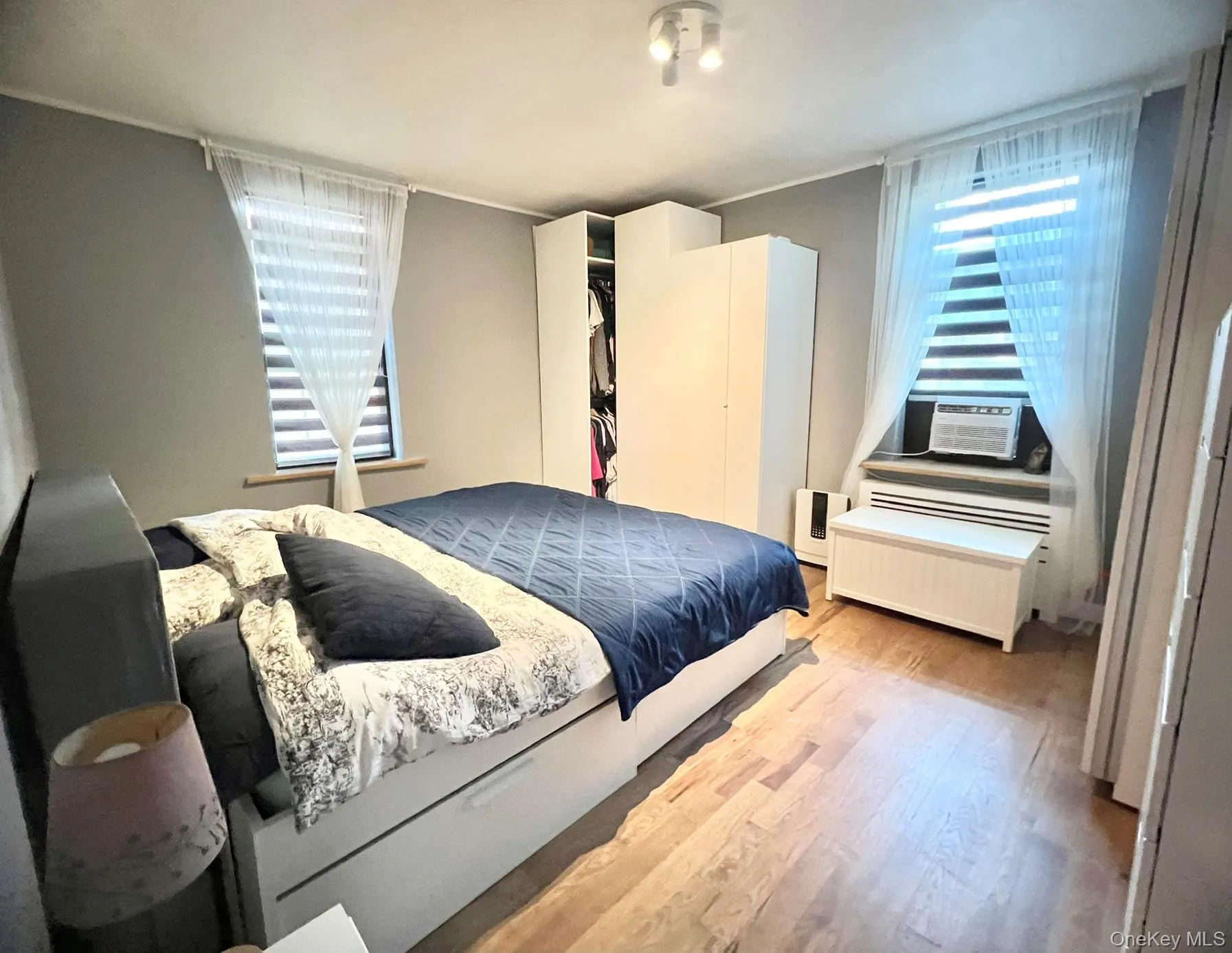 83-30 98th Street, New York, NY, 2 Bedrooms Bedrooms, 4 Rooms Rooms,1 BathroomBathrooms,Residential,For Rent,98th,0,1022731 83-30 98th Street, New York, NY, 2 Bedrooms Bedrooms, 4 Rooms Rooms,1 BathroomBathrooms,Residential,For Rent,98th,0,1022731