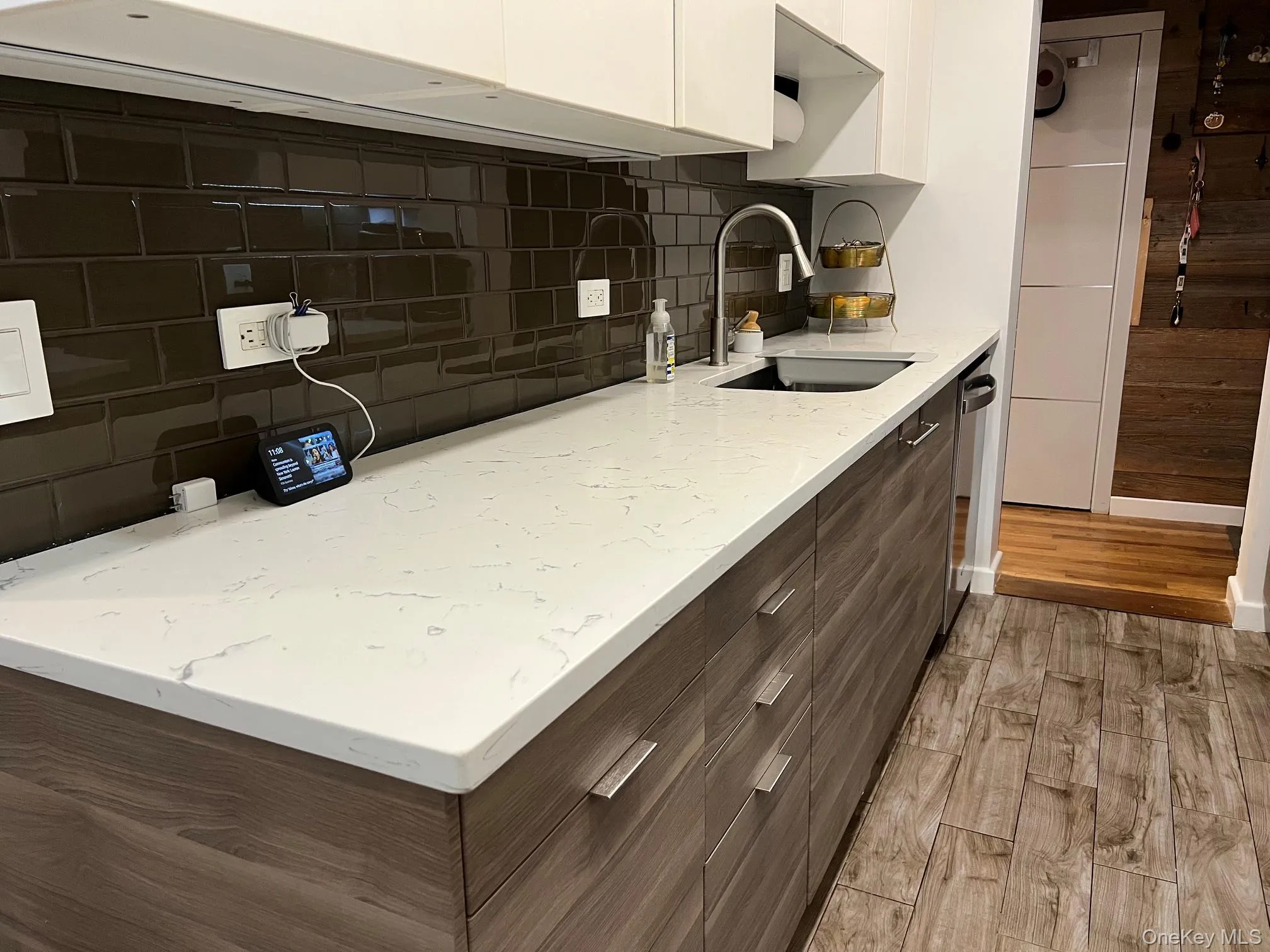 83-30 98th Street, New York, NY, 2 Bedrooms Bedrooms, 4 Rooms Rooms,1 BathroomBathrooms,Residential,For Rent,98th,0,1022731 83-30 98th Street, New York, NY, 2 Bedrooms Bedrooms, 4 Rooms Rooms,1 BathroomBathrooms,Residential,For Rent,98th,0,1022731