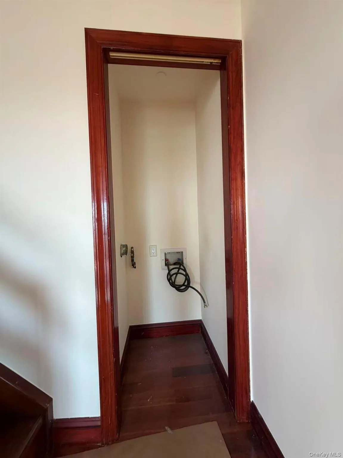 4318 Main Street, New York, NY, 4 Bedrooms Bedrooms, 7 Rooms Rooms,3 BathroomsBathrooms,Residential Lease,For Rent,Main,0,1022736 4318 Main Street, New York, NY, 4 Bedrooms Bedrooms, 7 Rooms Rooms,3 BathroomsBathrooms,Residential Lease,For Rent,Main,0,1022736