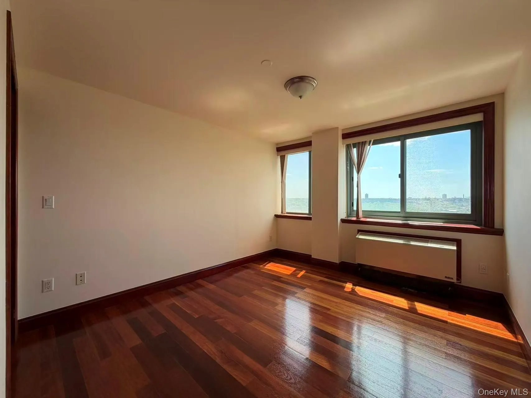 4318 Main Street, New York, NY, 4 Bedrooms Bedrooms, 7 Rooms Rooms,3 BathroomsBathrooms,Residential Lease,For Rent,Main,0,1022736 4318 Main Street, New York, NY, 4 Bedrooms Bedrooms, 7 Rooms Rooms,3 BathroomsBathrooms,Residential Lease,For Rent,Main,0,1022736