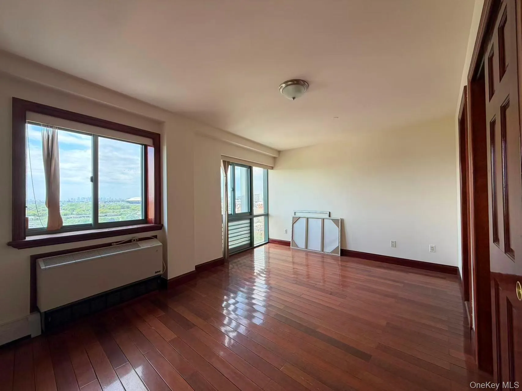 4318 Main Street, New York, NY, 4 Bedrooms Bedrooms, 7 Rooms Rooms,3 BathroomsBathrooms,Residential Lease,For Rent,Main,0,1022736 4318 Main Street, New York, NY, 4 Bedrooms Bedrooms, 7 Rooms Rooms,3 BathroomsBathrooms,Residential Lease,For Rent,Main,0,1022736