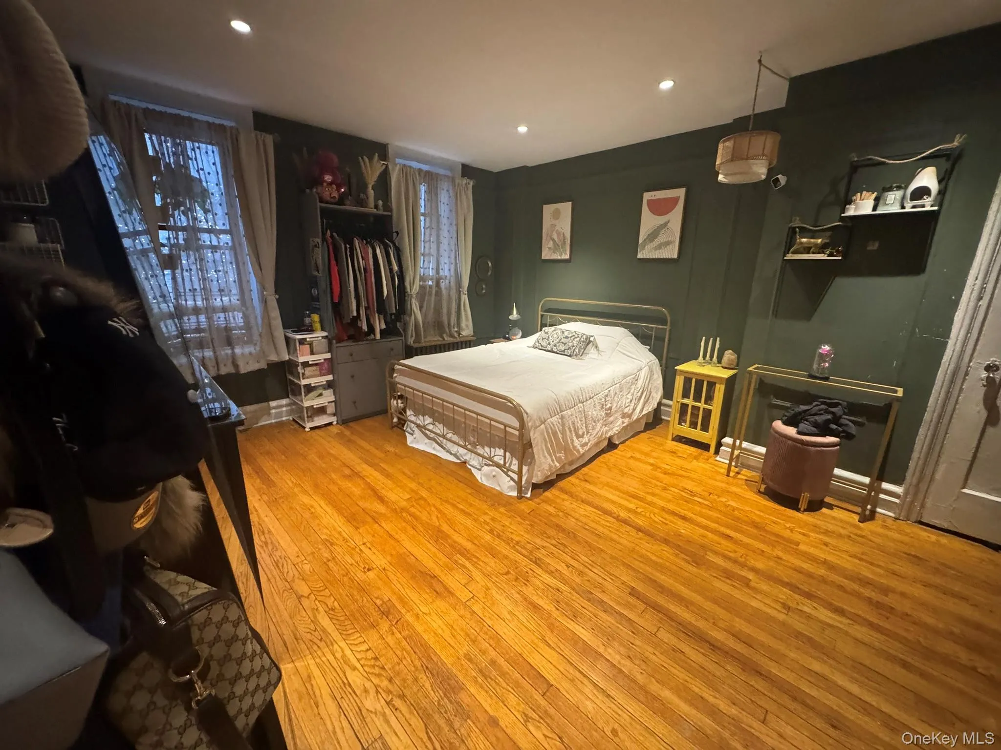 83-19 116th Street, New York, NY, 1 Bedroom Bedrooms, 3 Rooms Rooms,1 BathroomBathrooms,Residential,For Rent,116th,0,1022737 83-19 116th Street, New York, NY, 1 Bedroom Bedrooms, 3 Rooms Rooms,1 BathroomBathrooms,Residential,For Rent,116th,0,1022737