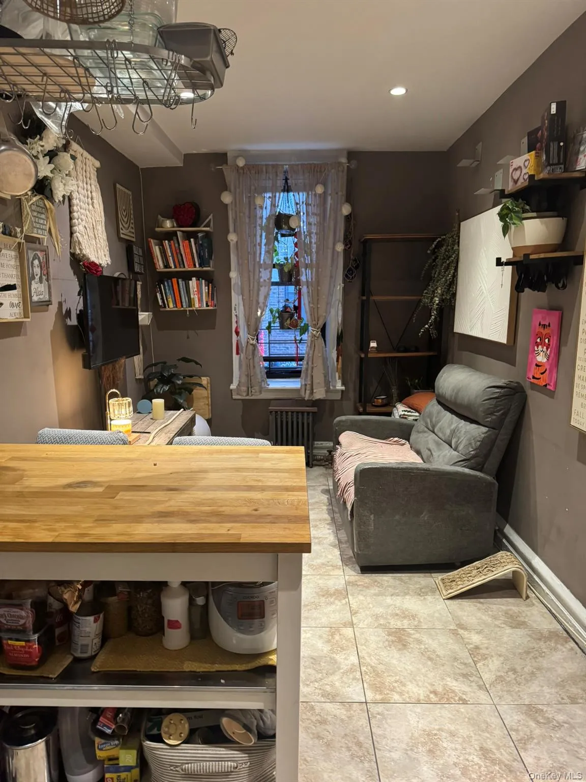 83-19 116th Street, New York, NY, 1 Bedroom Bedrooms, 3 Rooms Rooms,1 BathroomBathrooms,Residential,For Rent,116th,0,1022737 83-19 116th Street, New York, NY, 1 Bedroom Bedrooms, 3 Rooms Rooms,1 BathroomBathrooms,Residential,For Rent,116th,0,1022737